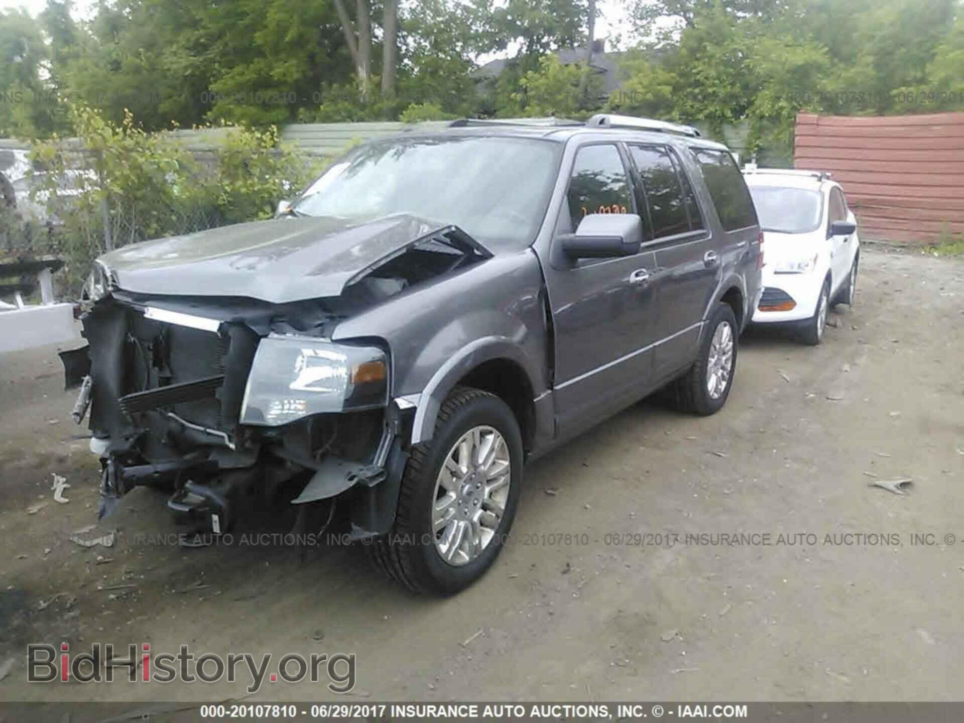 2011 Ford Expedition - VIN: 1FMJU2A59BEF54993 - Фото 2