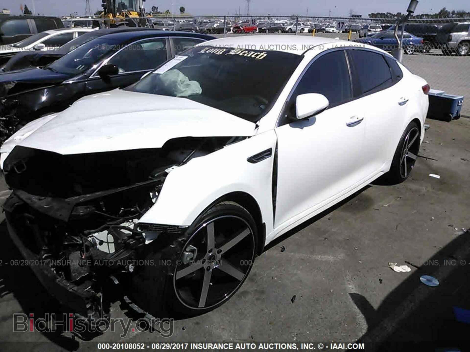 2016 Kia Optima - VIN: KNAGT4L39G5088155 - Photo 2