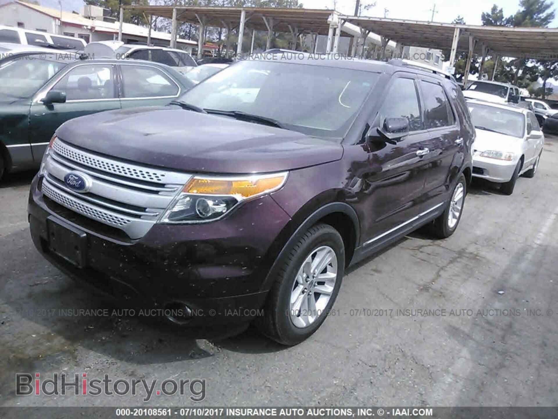 2011 Ford Explorer - VIN: 1FMHK7D85BGA57340 - Фото 2