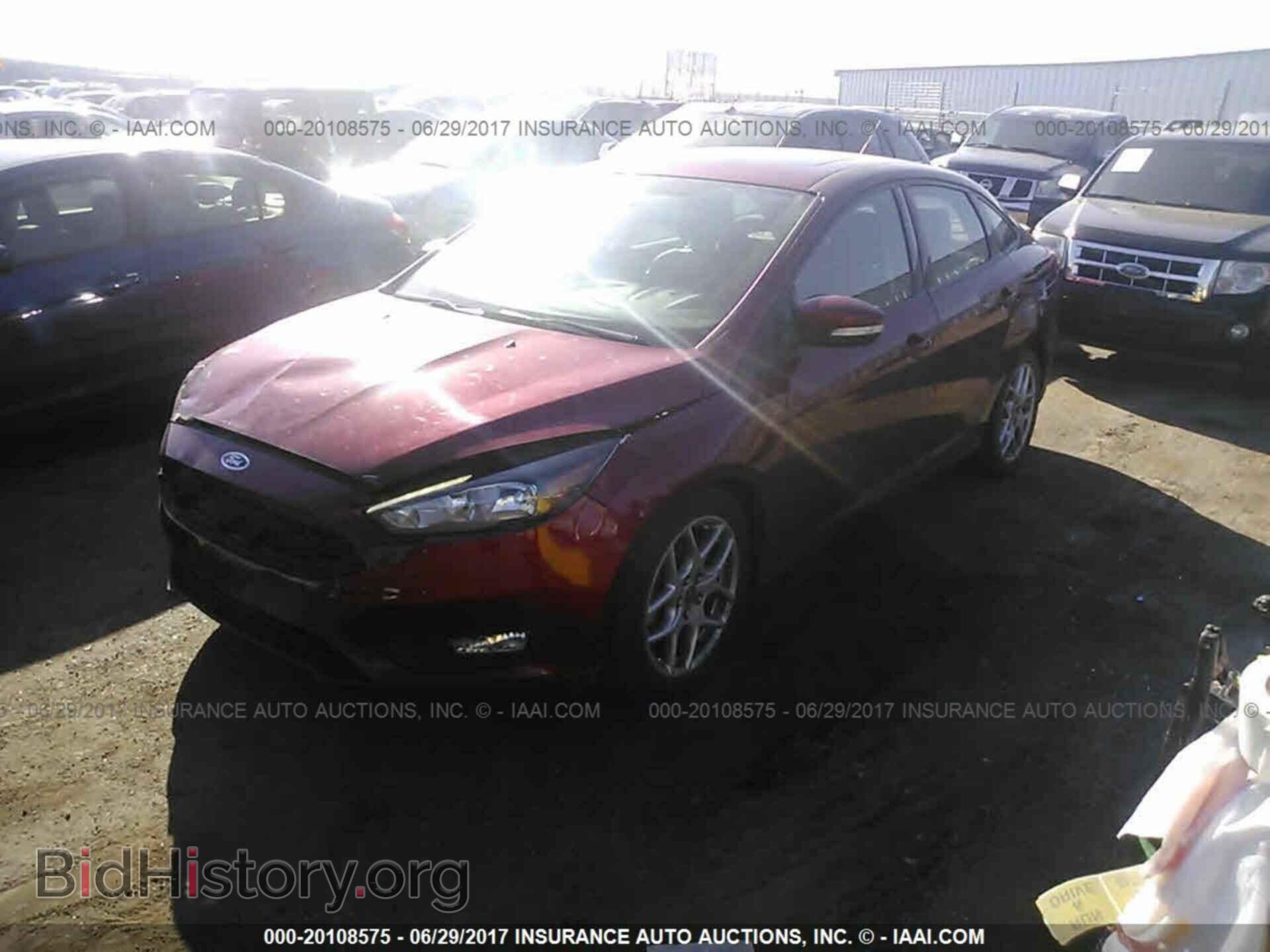 2015 Ford Focus - VIN: 1FADP3F20FL326885 - Photo 2