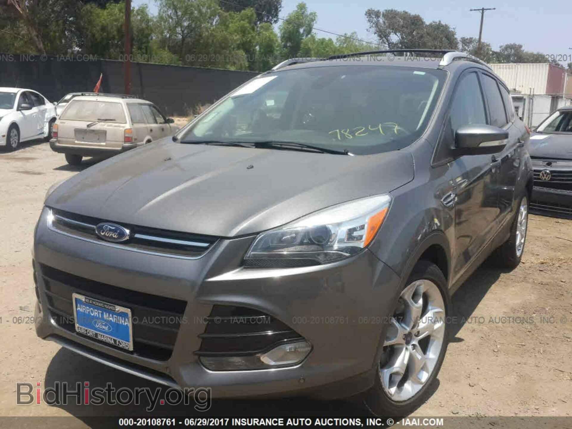 2014 Ford Escape - VIN: 1FMCU0J92EUB31313 - Photo 2