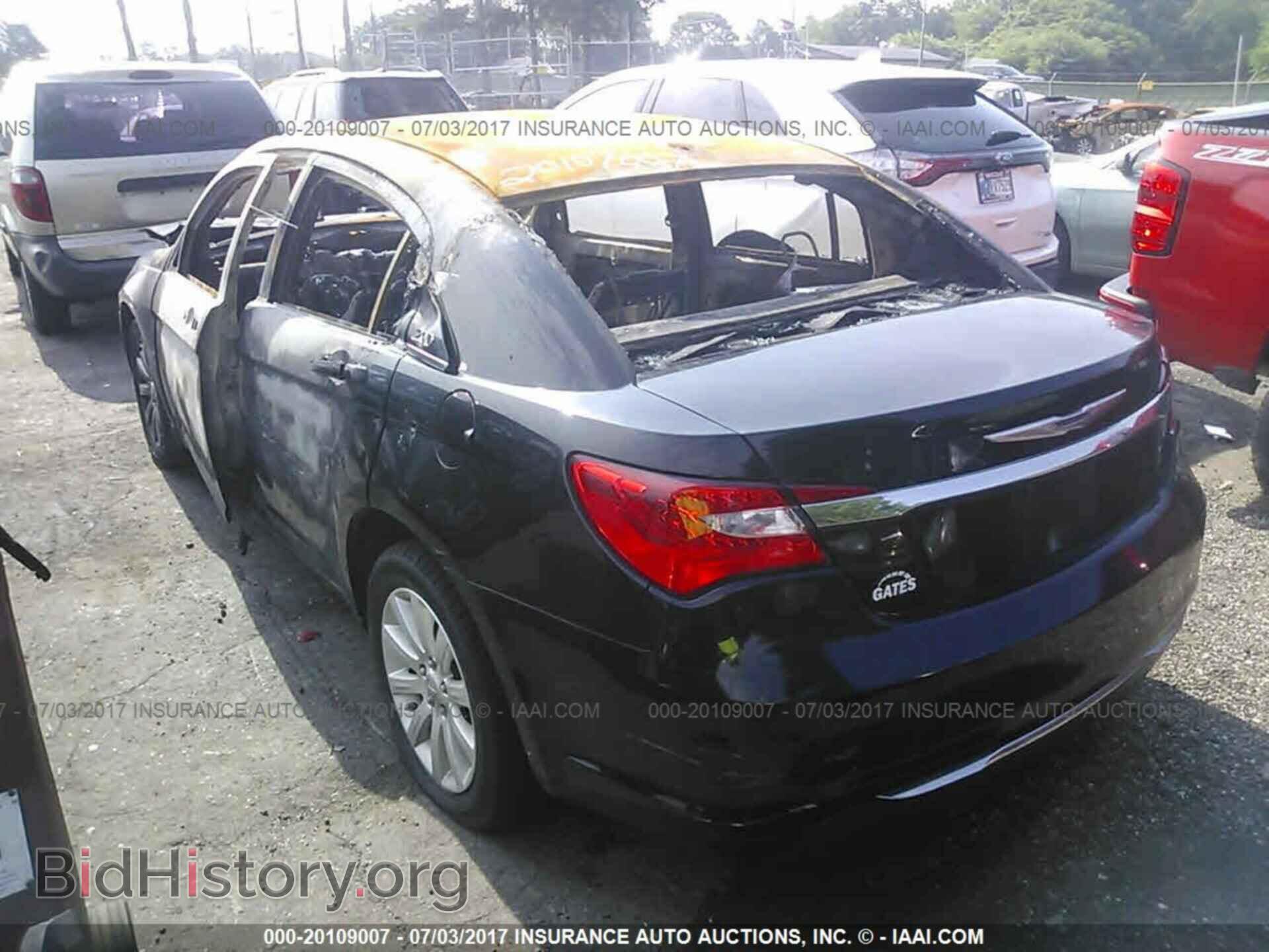 2013 Chrysler 200 - VIN: 1C3CCBBB0DN732656 - Photo 3