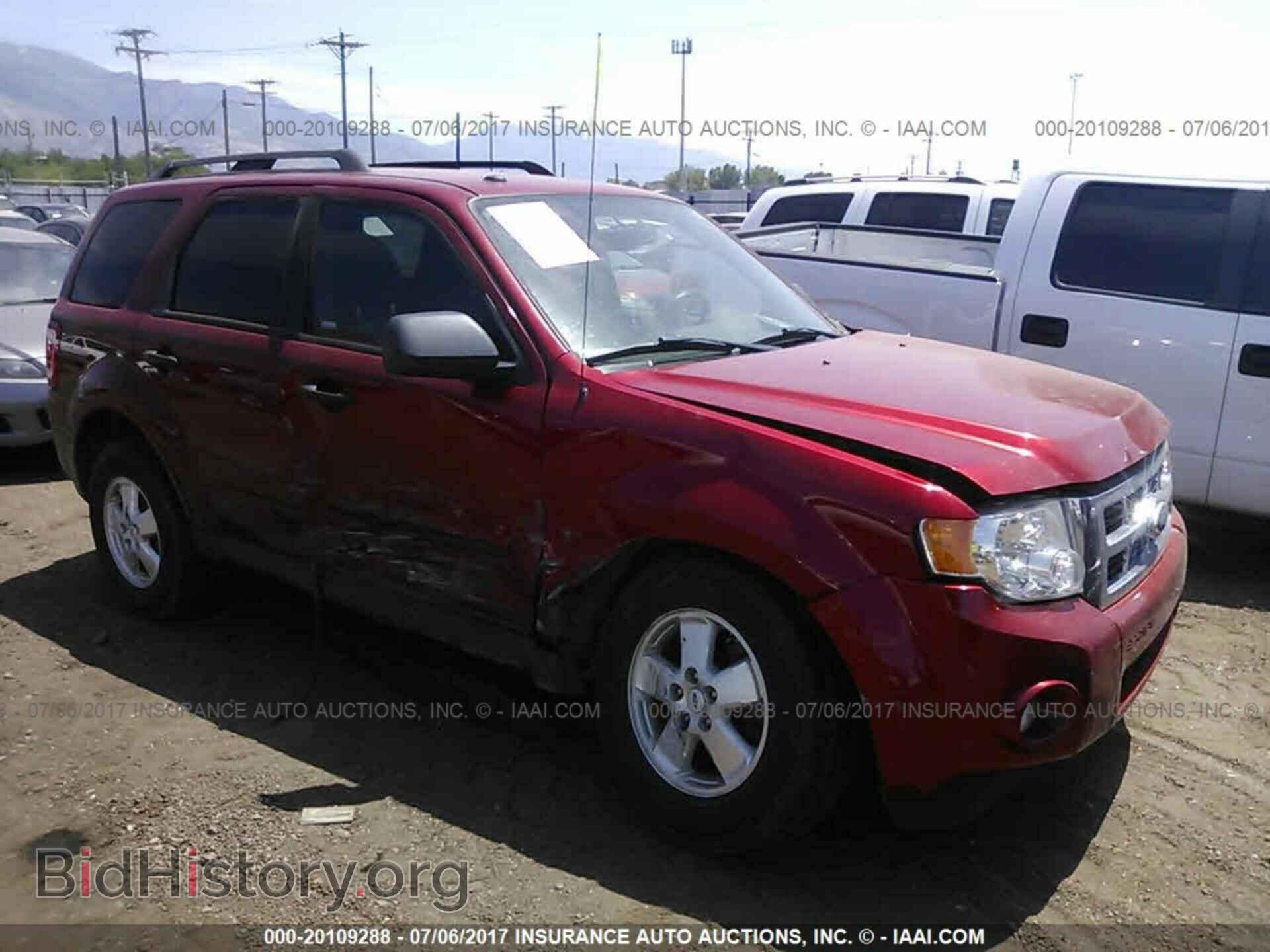Photo 1FMCU9D73BKC11600 - Ford Escape 2011