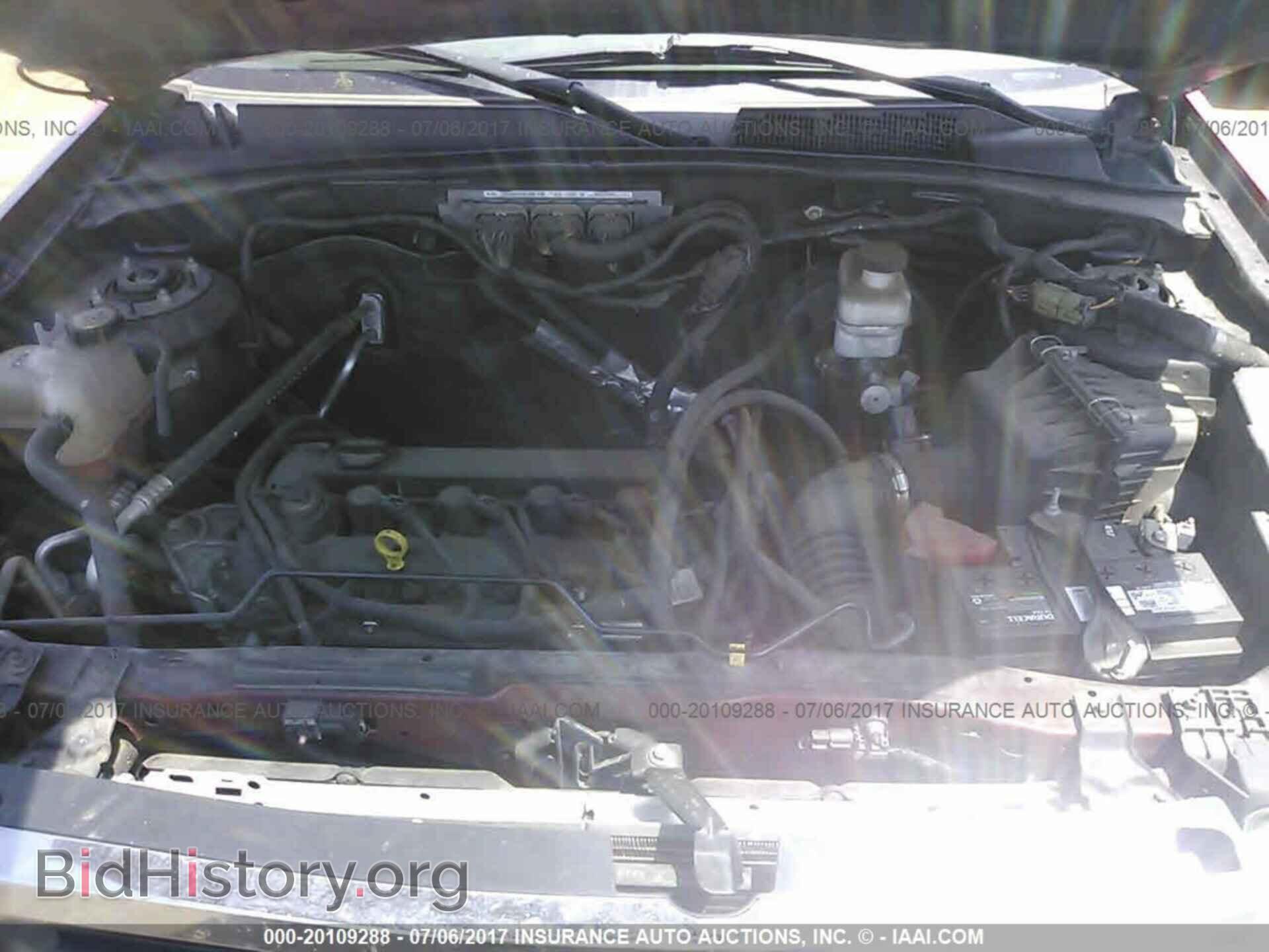 2011 Ford Escape - VIN: 1FMCU9D73BKC11600 - Photo 10