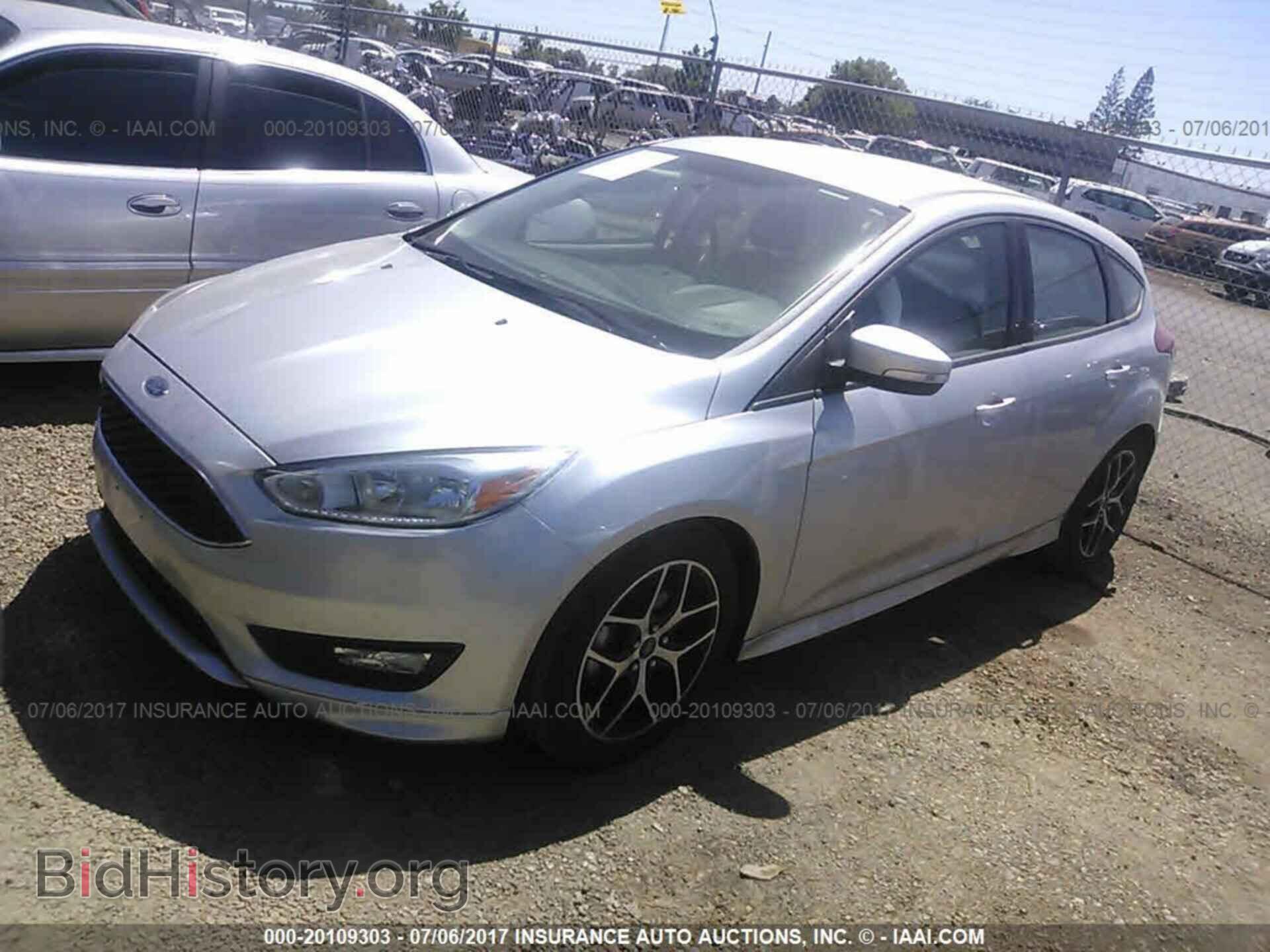 2016 Ford Focus - VIN: 1FADP3K2XGL246985 - Фото 2