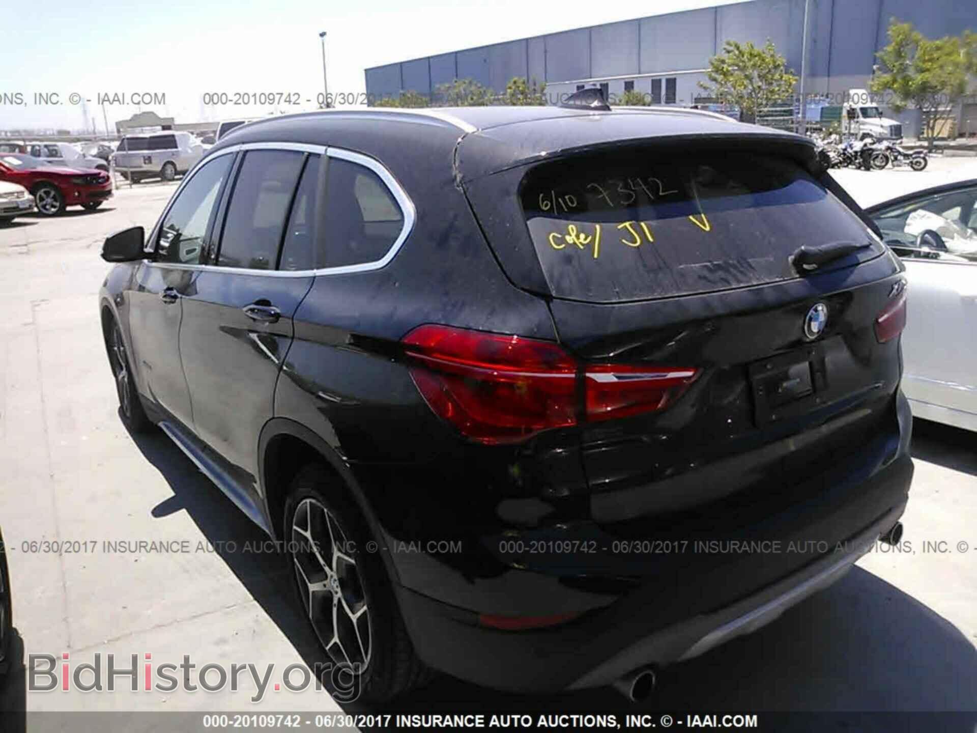 2017 Bmw X1 - VIN: WBXHT3C31H5F71826 - Фото 3