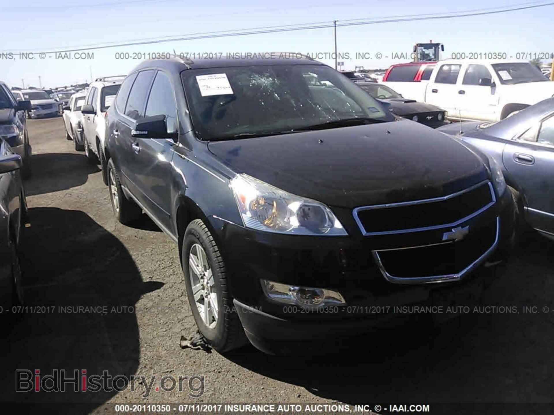 Фотография 1GNKRGED7CJ175788 - Chevrolet Traverse 2012