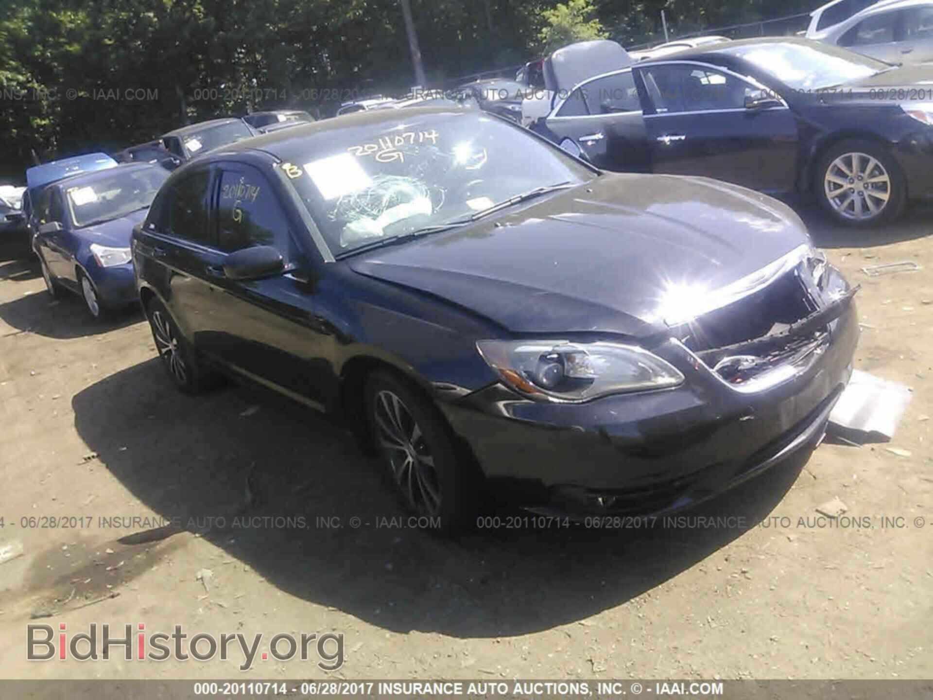 Photo 1C3CCBBG4DN738097 - Chrysler 200 2013