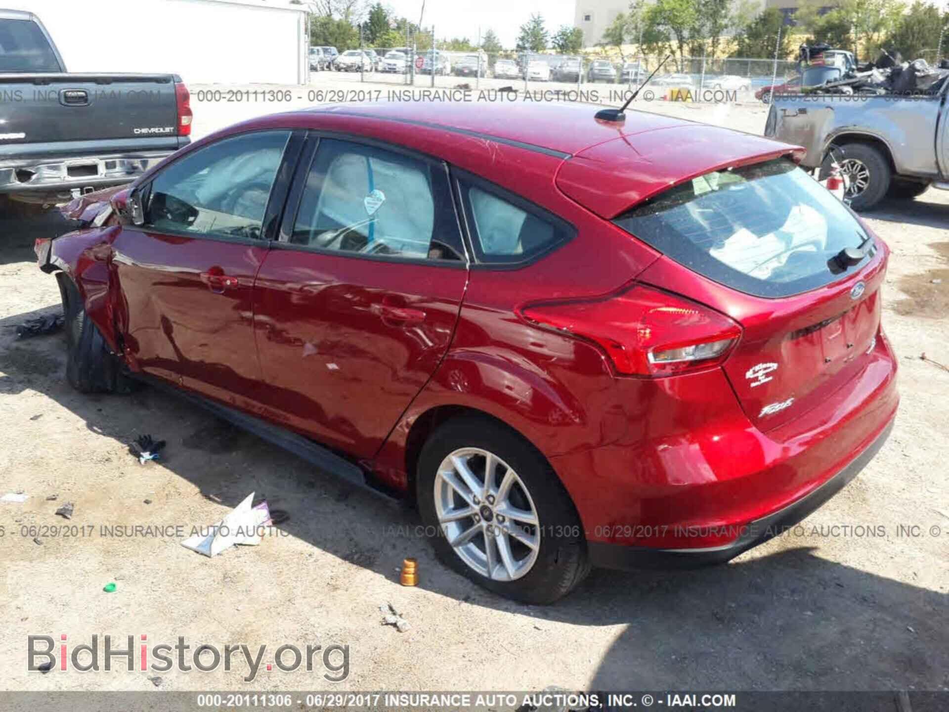 2016 Ford Focus - VIN: 1FADP3K24GL360545 - Photo 3