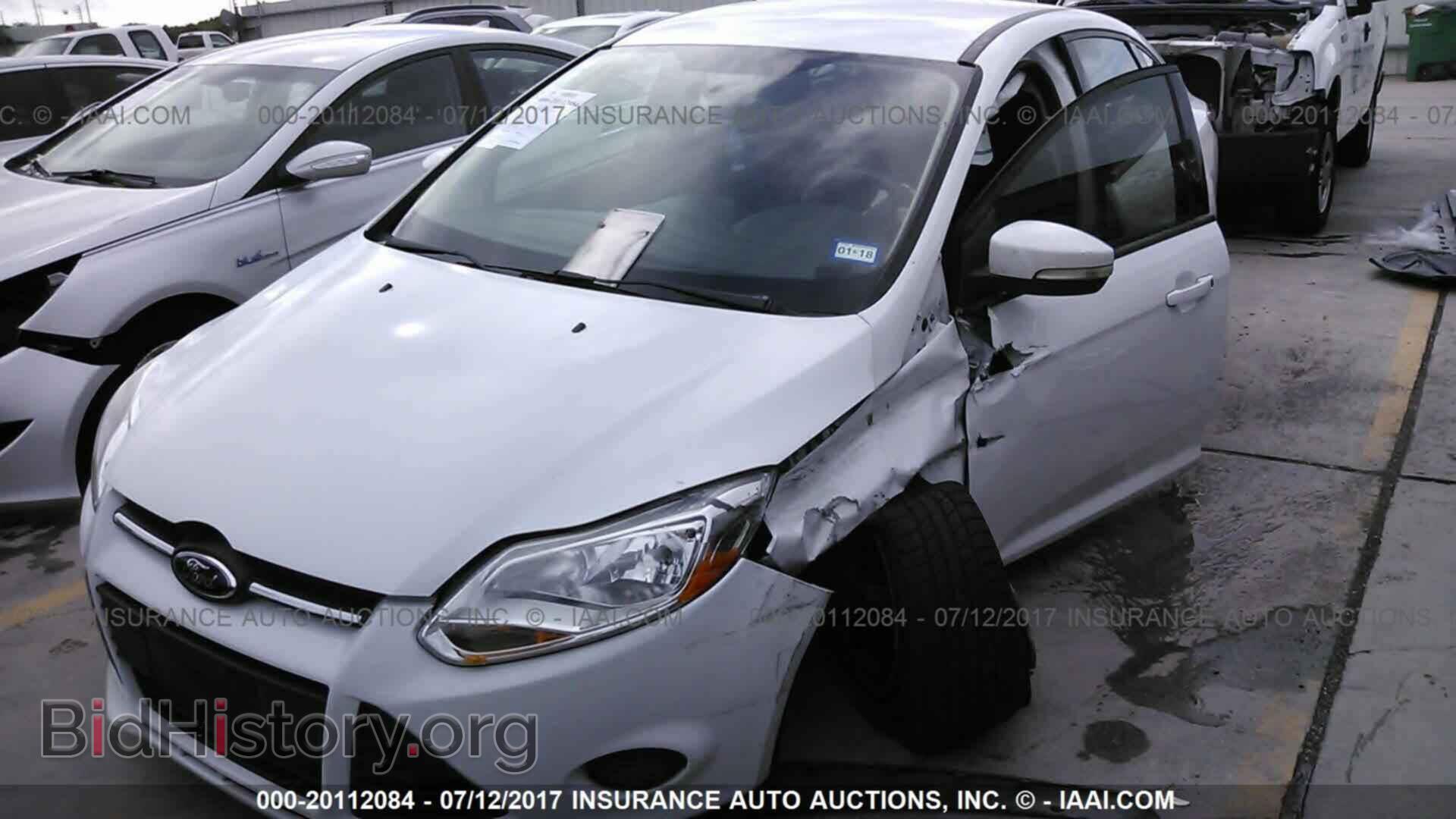 2013 Ford Focus - VIN: 1FADP3F21DL119127 - Photo 2