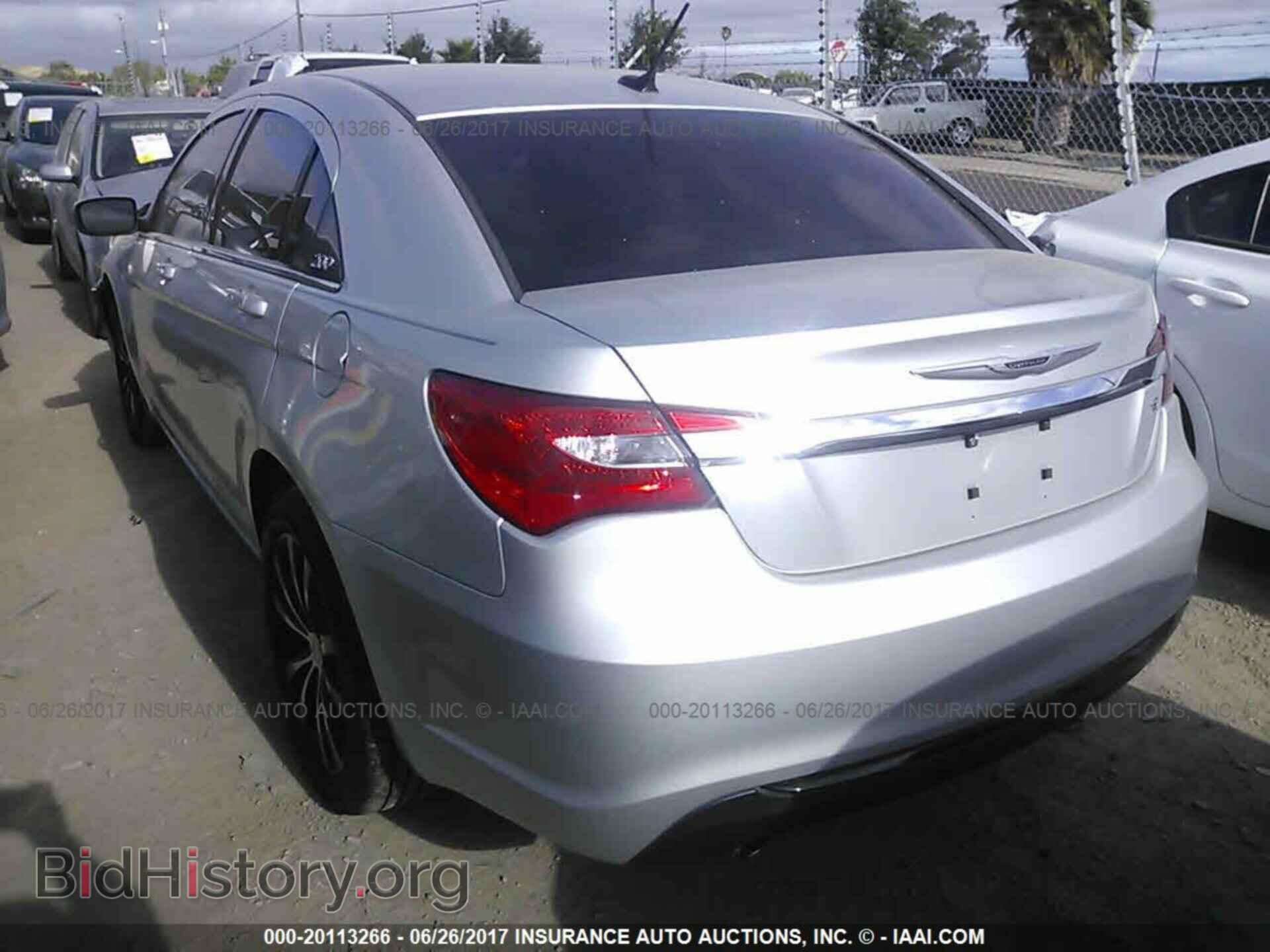 2012 Chrysler 200 - VIN: 1C3CCBHG3CN221735 - Фото 3