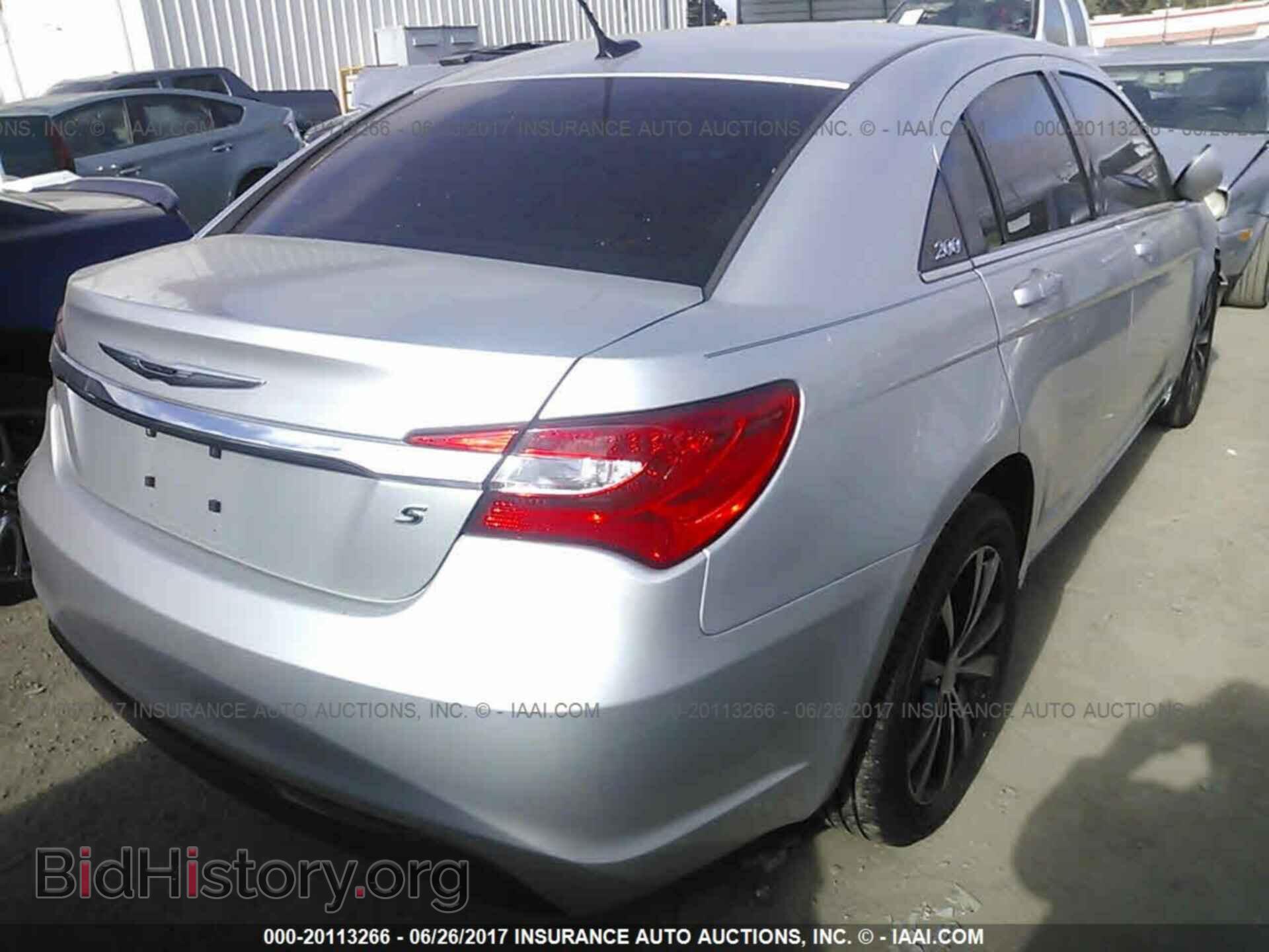 2012 Chrysler 200 - VIN: 1C3CCBHG3CN221735 - Фото 4