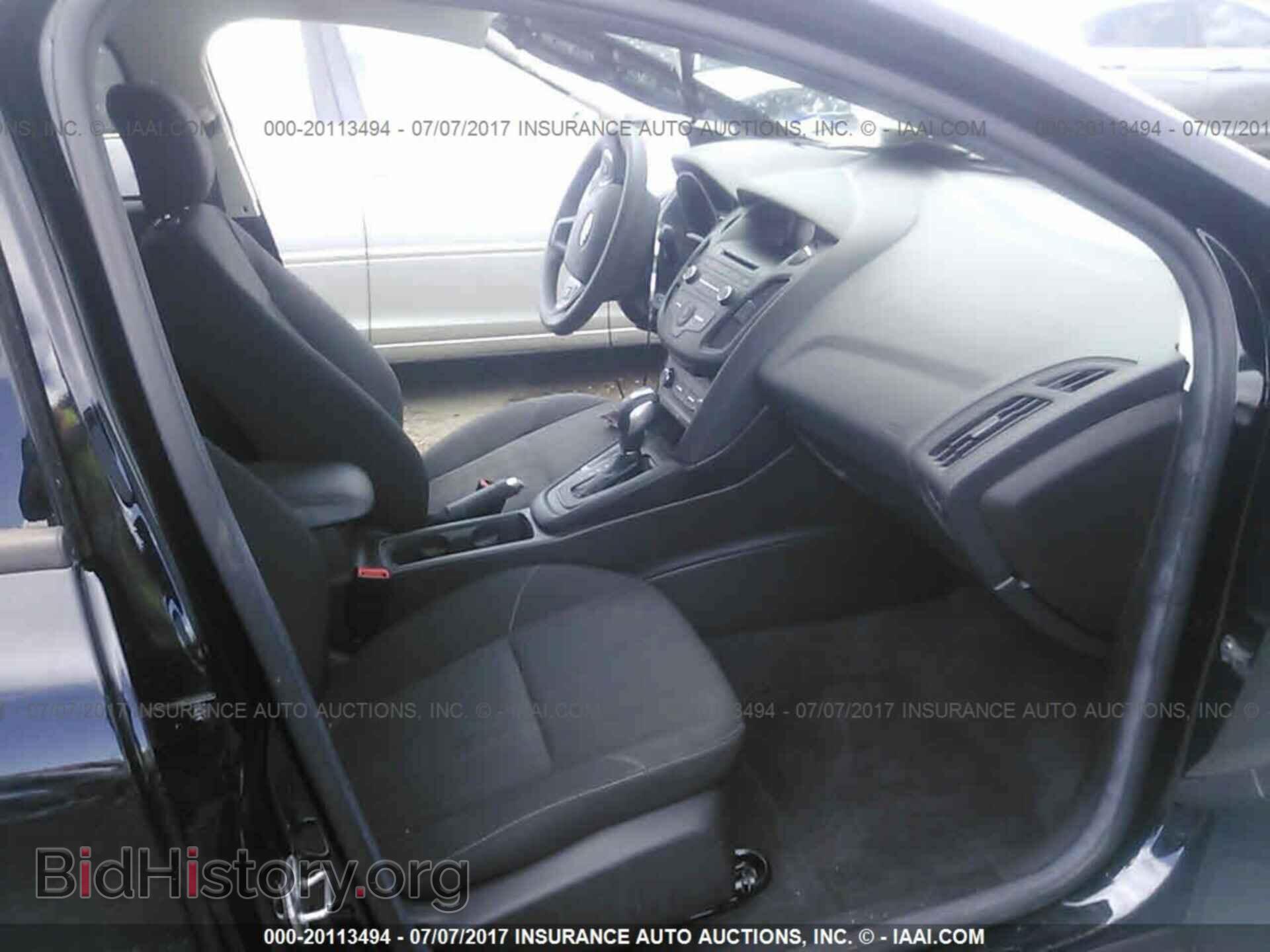 2016 Ford Focus - VIN: 1FADP3F24GL379395 - Фото 5