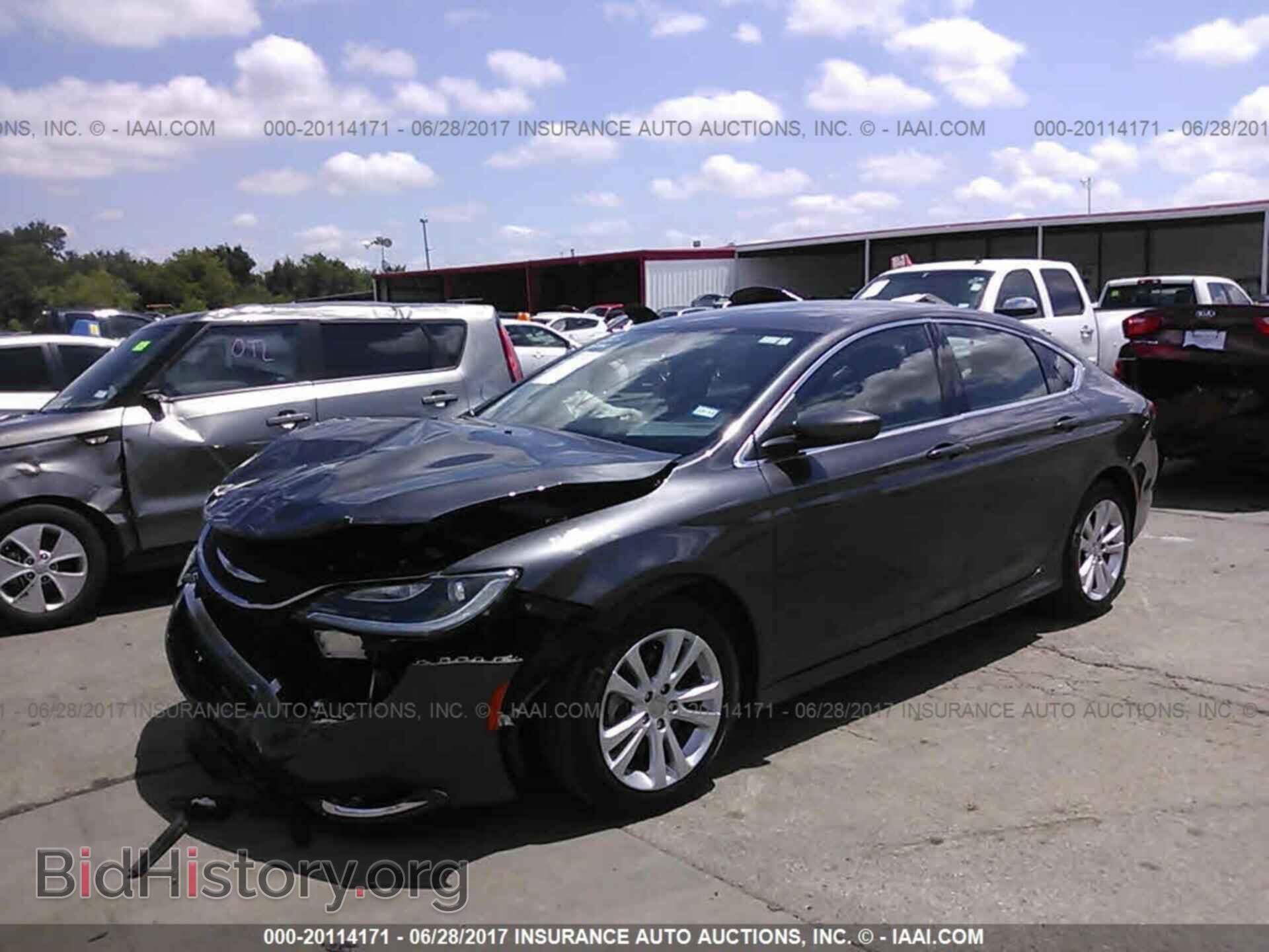 2016 Chrysler 200 - VIN: 1C3CCCAB4GN161720 - Фото 2