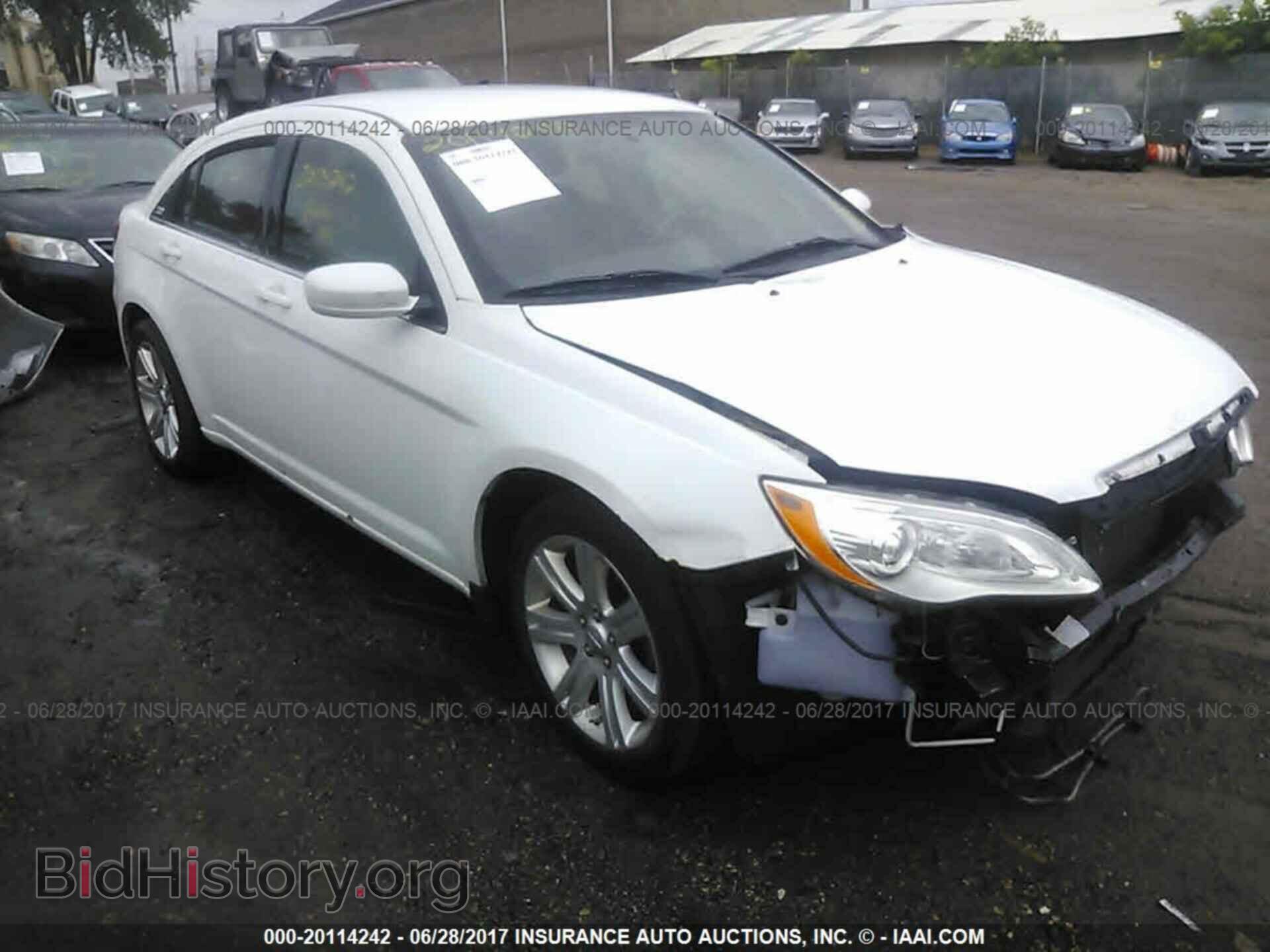 Photo 1C3CCBAB0DN640707 - Chrysler 200 2013