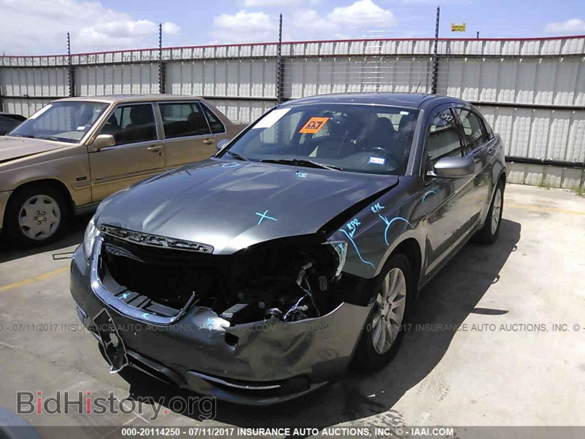 2012 Chrysler 200 - VIN: 1C3CCBBG4CN164616 - Фото 2