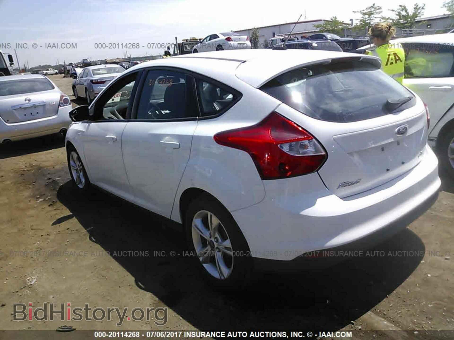 2014 Ford Focus - VIN: 1FADP3K26EL300957 - Фото 3