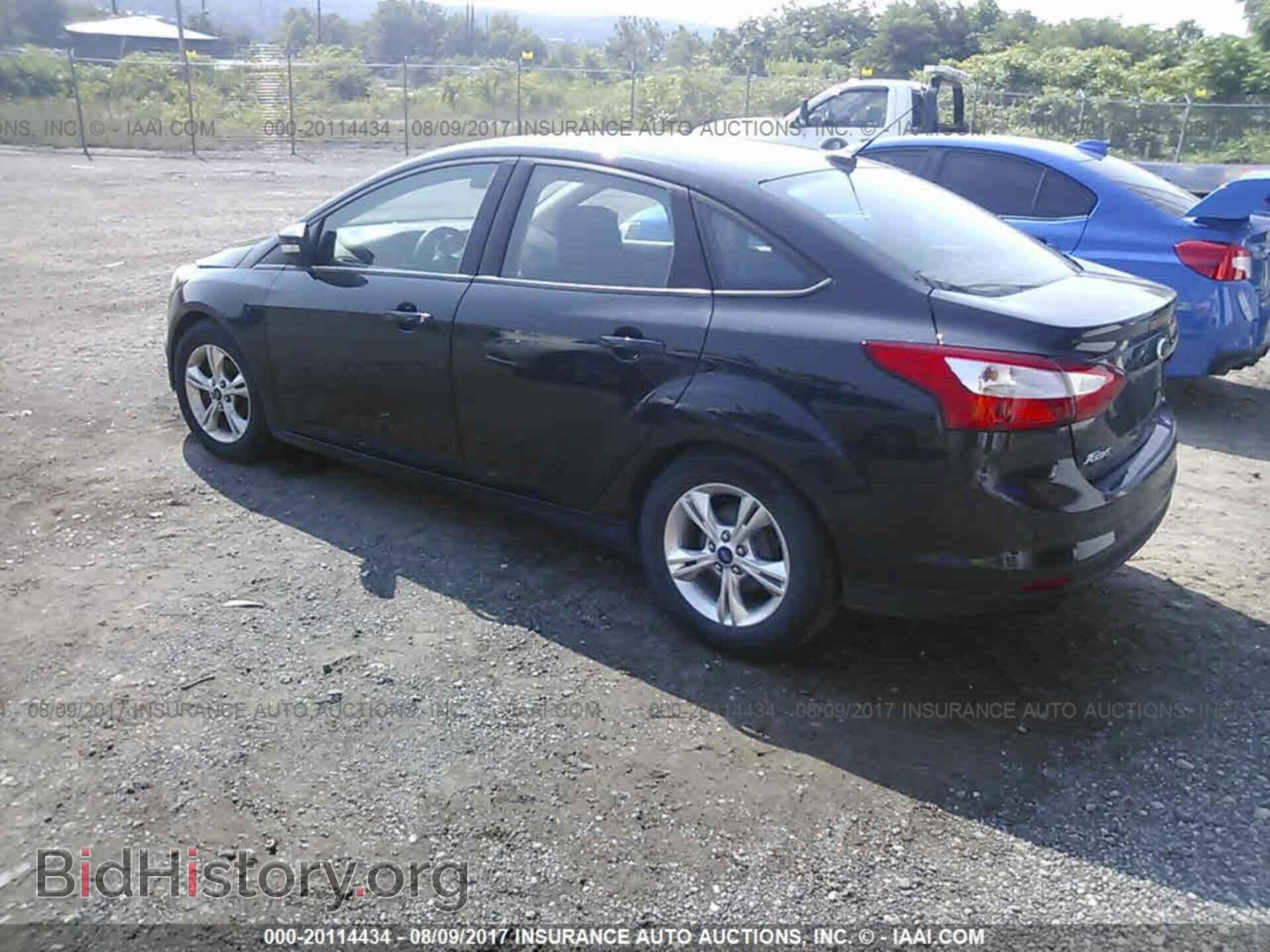 2014 Ford Focus - VIN: 1FADP3F21EL136592 - Photo 3