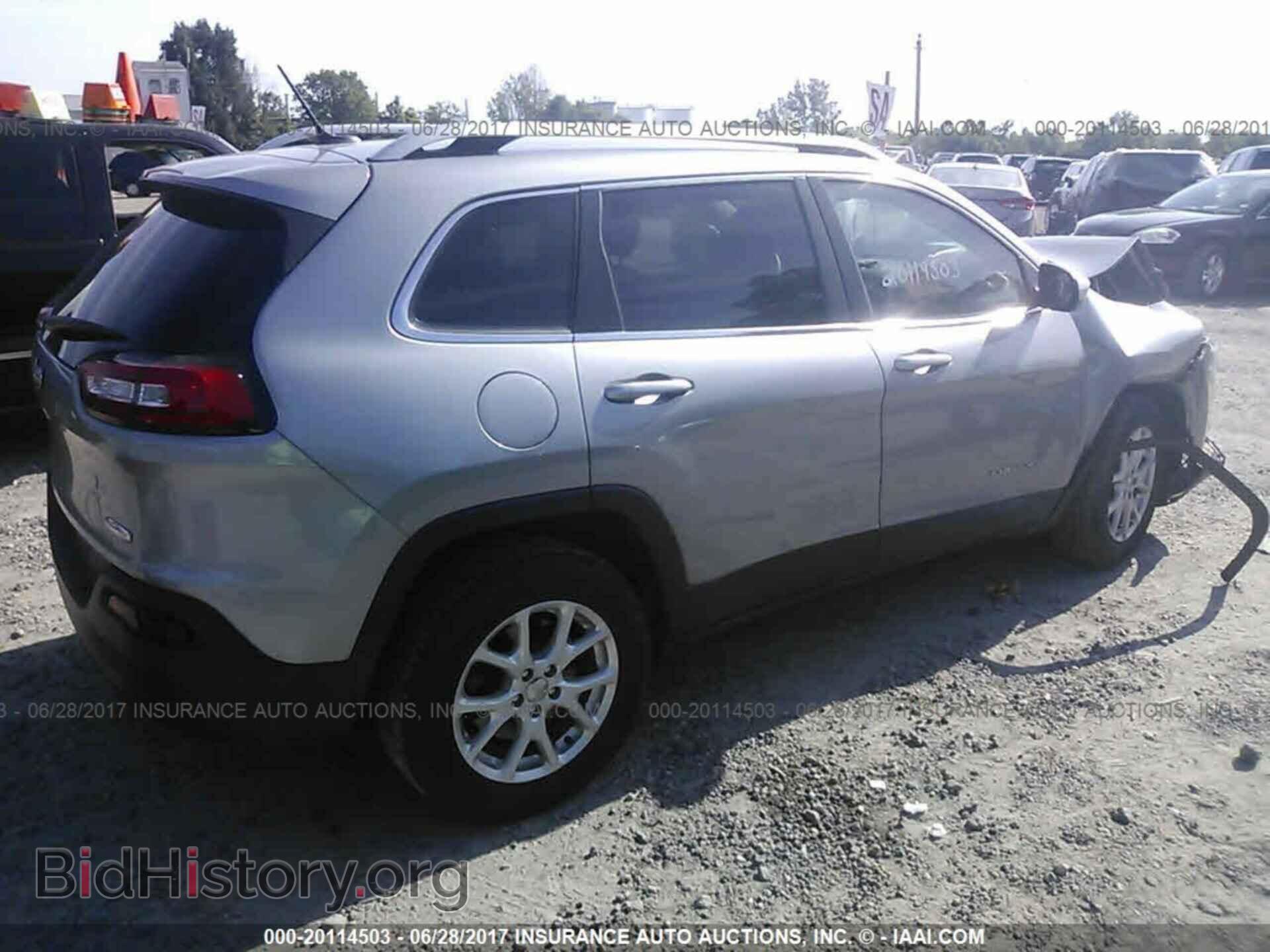 2015 Jeep Cherokee - VIN: 1C4PJMCB2FW668338 - Photo 4