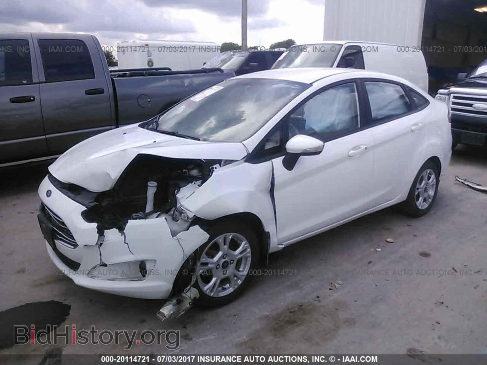 2014 Ford Fiesta - VIN: 3FADP4BJ3EM132867 - Фото 2