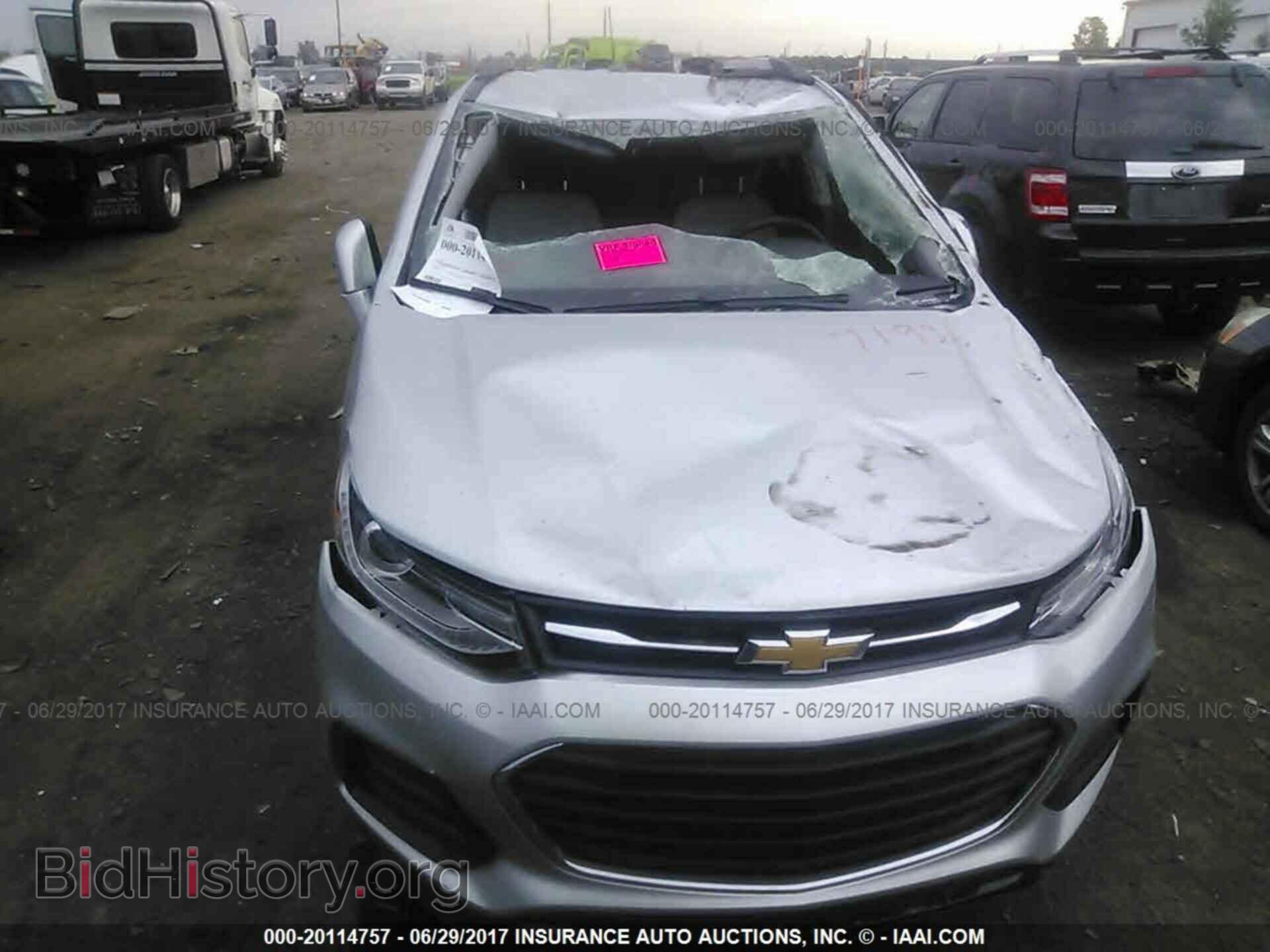 2017 Chevrolet Trax - VIN: 3GNCJLSB3HL226081 - Photo 6