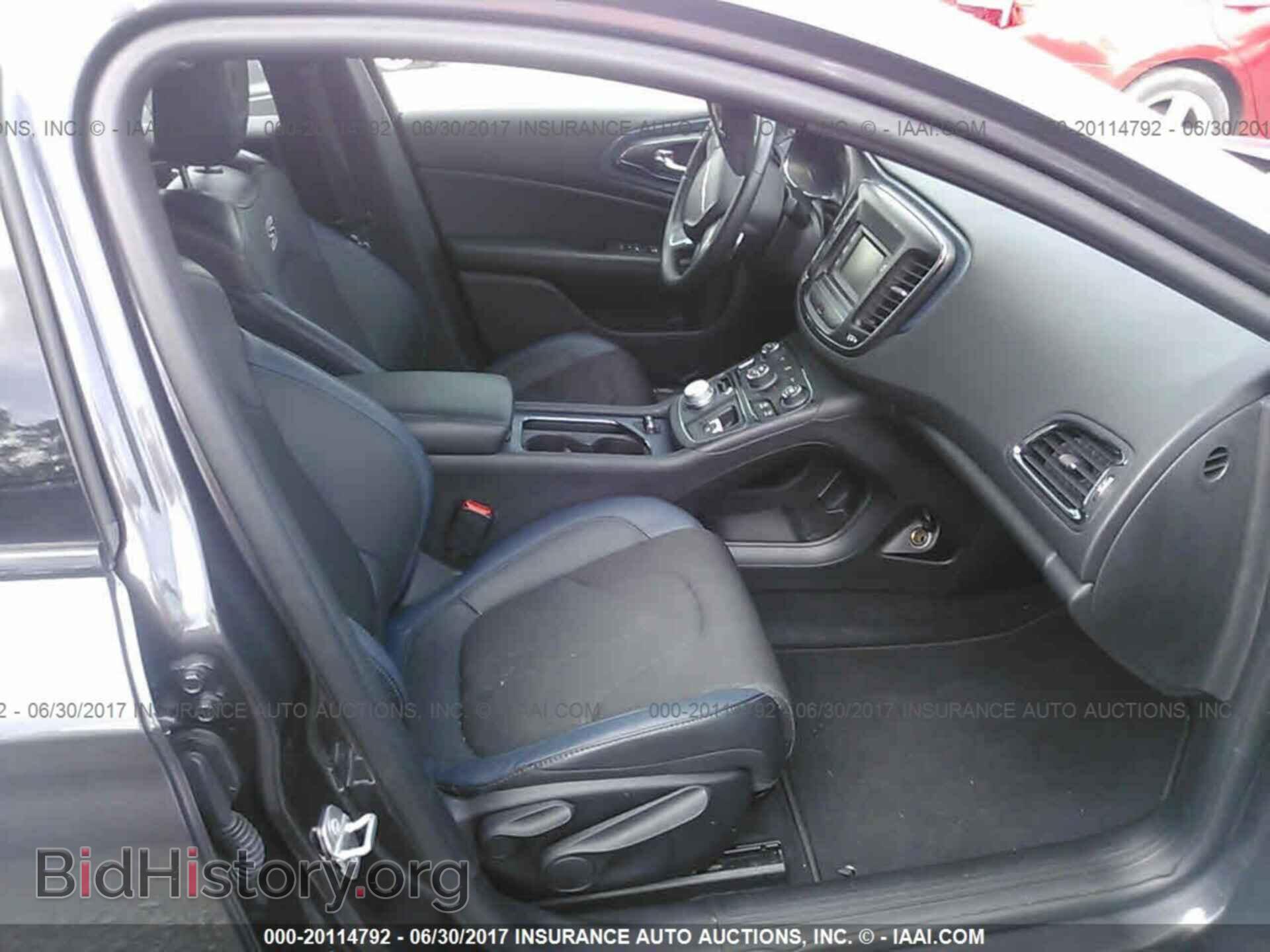 2016 Chrysler 200 - VIN: 1C3CCCBB5GN147680 - Photo 5