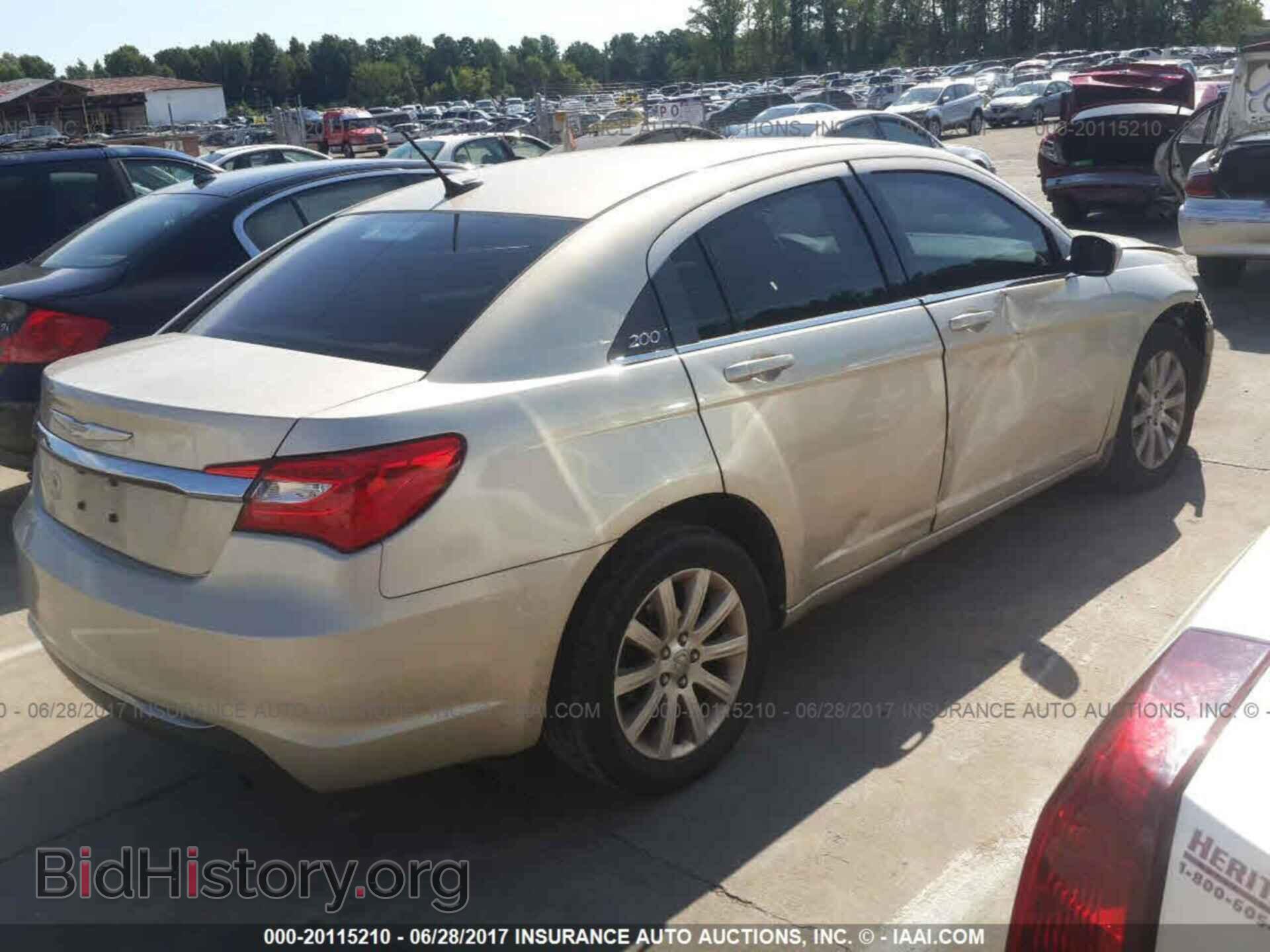 2013 Chrysler 200 - VIN: 1C3CCBBB6DN726442 - Фото 4