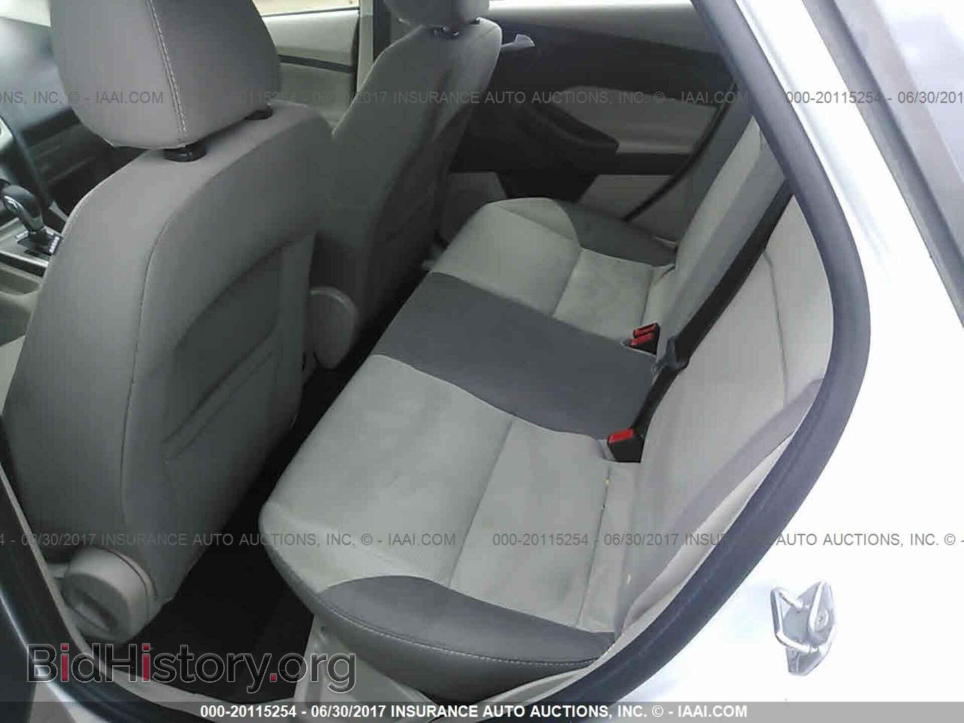 2014 Ford Focus - VIN: 1FADP3F2XEL431366 - Photo 8