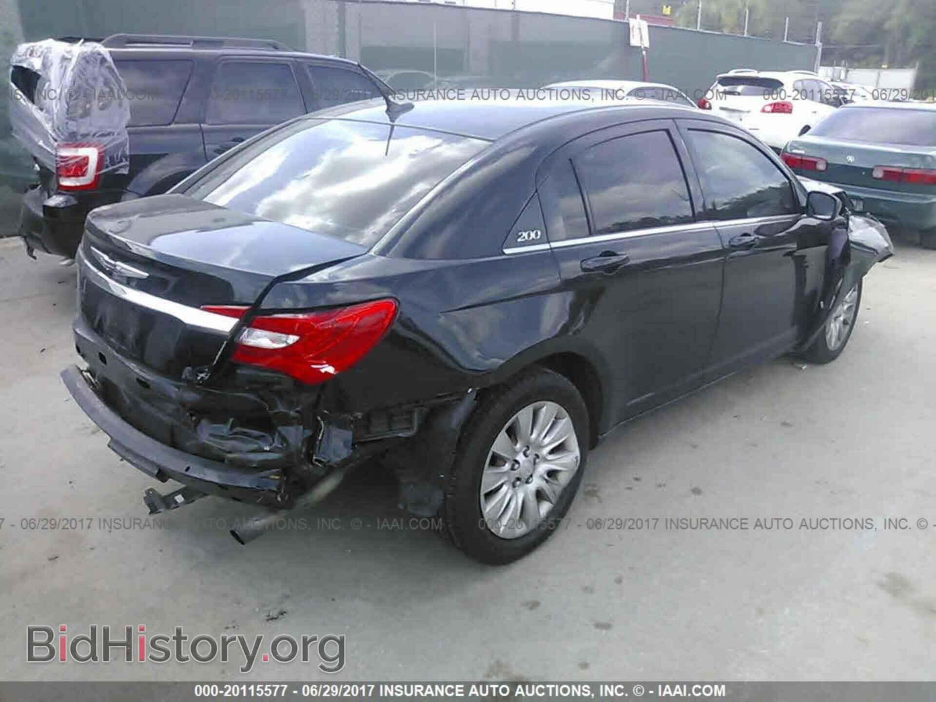 2013 Chrysler 200 - VIN: 1C3CCBAB2DN733664 - Photo 4