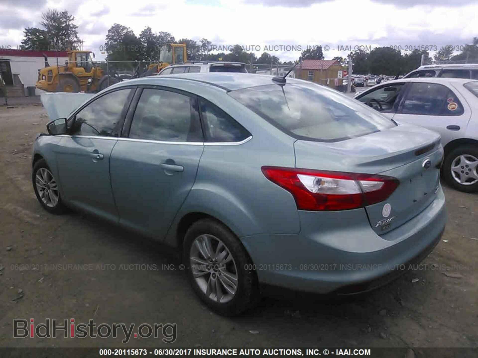 2012 Ford Focus - VIN: 1FAHP3H27CL475143 - Photo 3