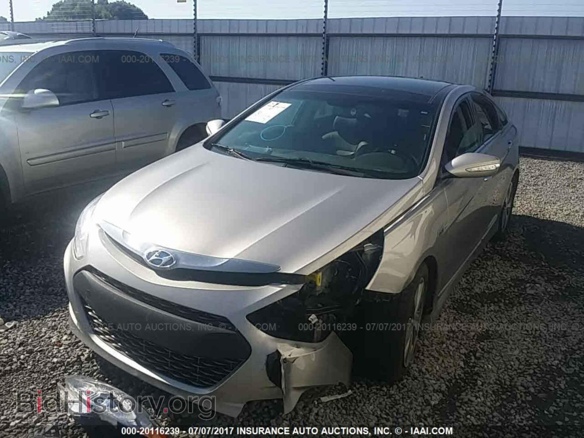 2012 Hyundai Sonata - VIN: KMHEC4A41CA046520 - Фото 2