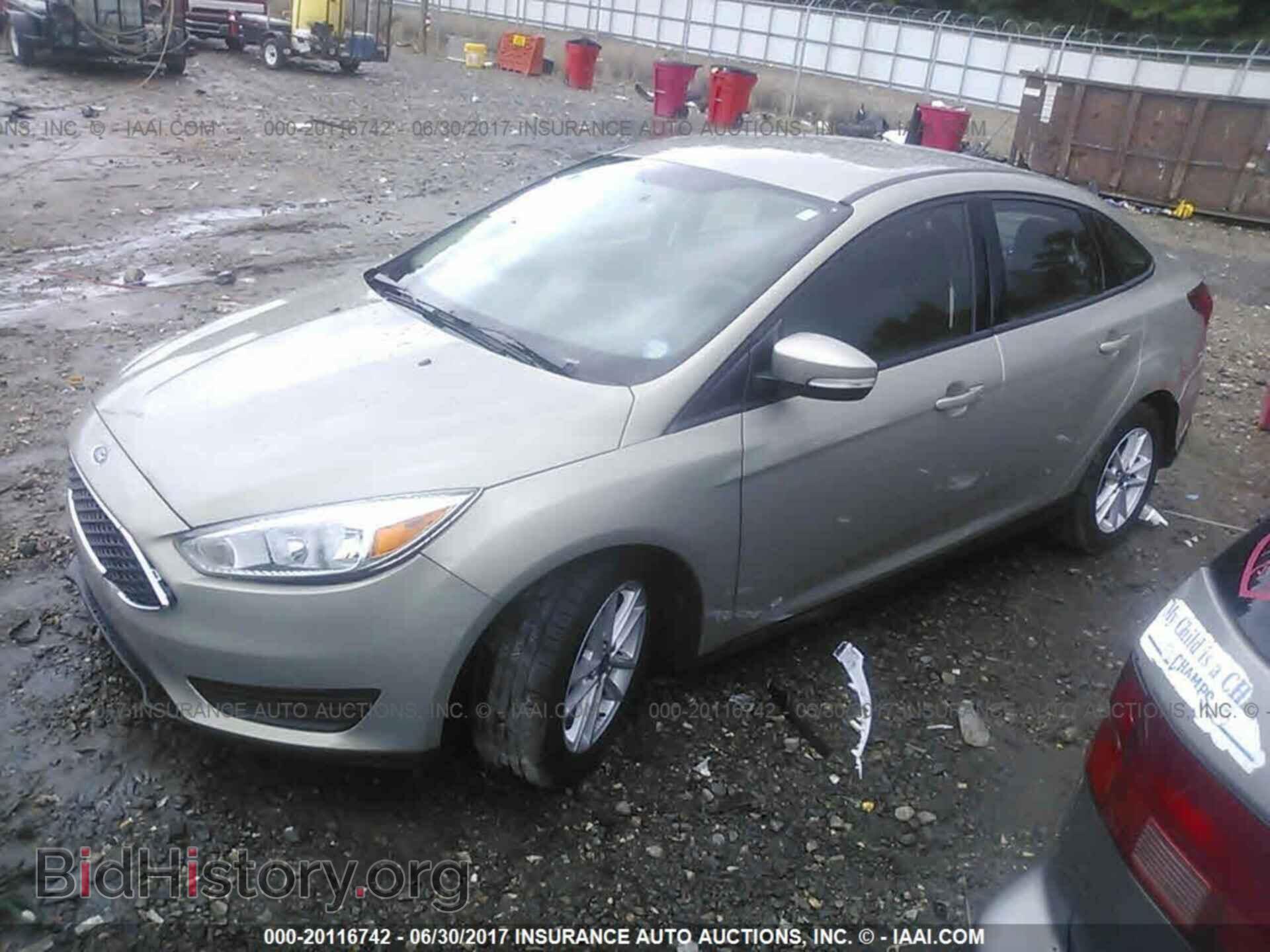 2015 Ford Focus - VIN: 1FADP3F26FL205519 - Photo 2