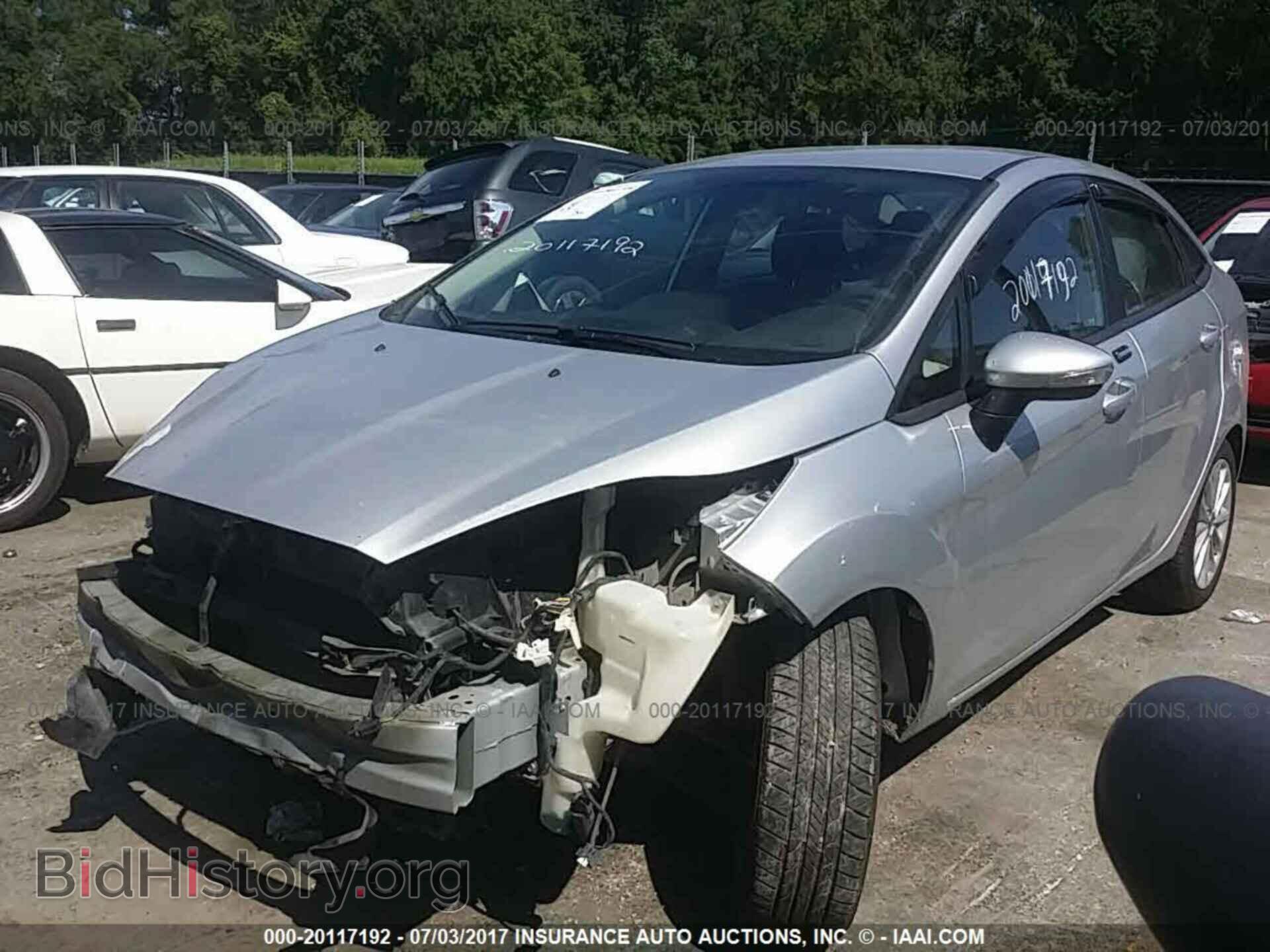 2014 Ford Fiesta - VIN: 3FADP4BJ6EM110815 - Фото 2