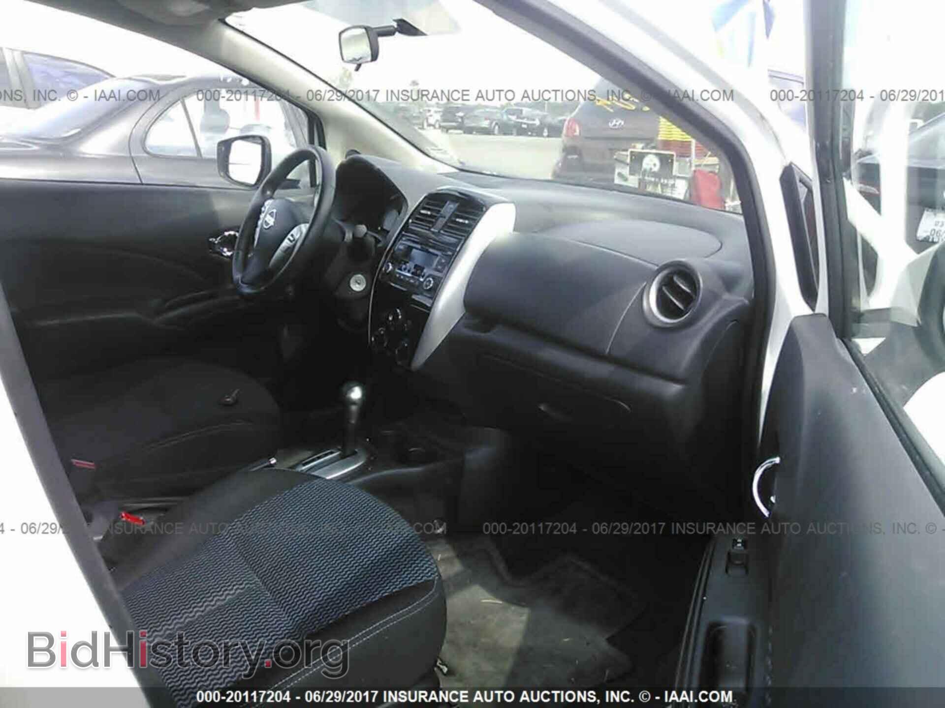 2015 Nissan Versa note - VIN: 3N1CE2CP5FL393043 - Photo 5