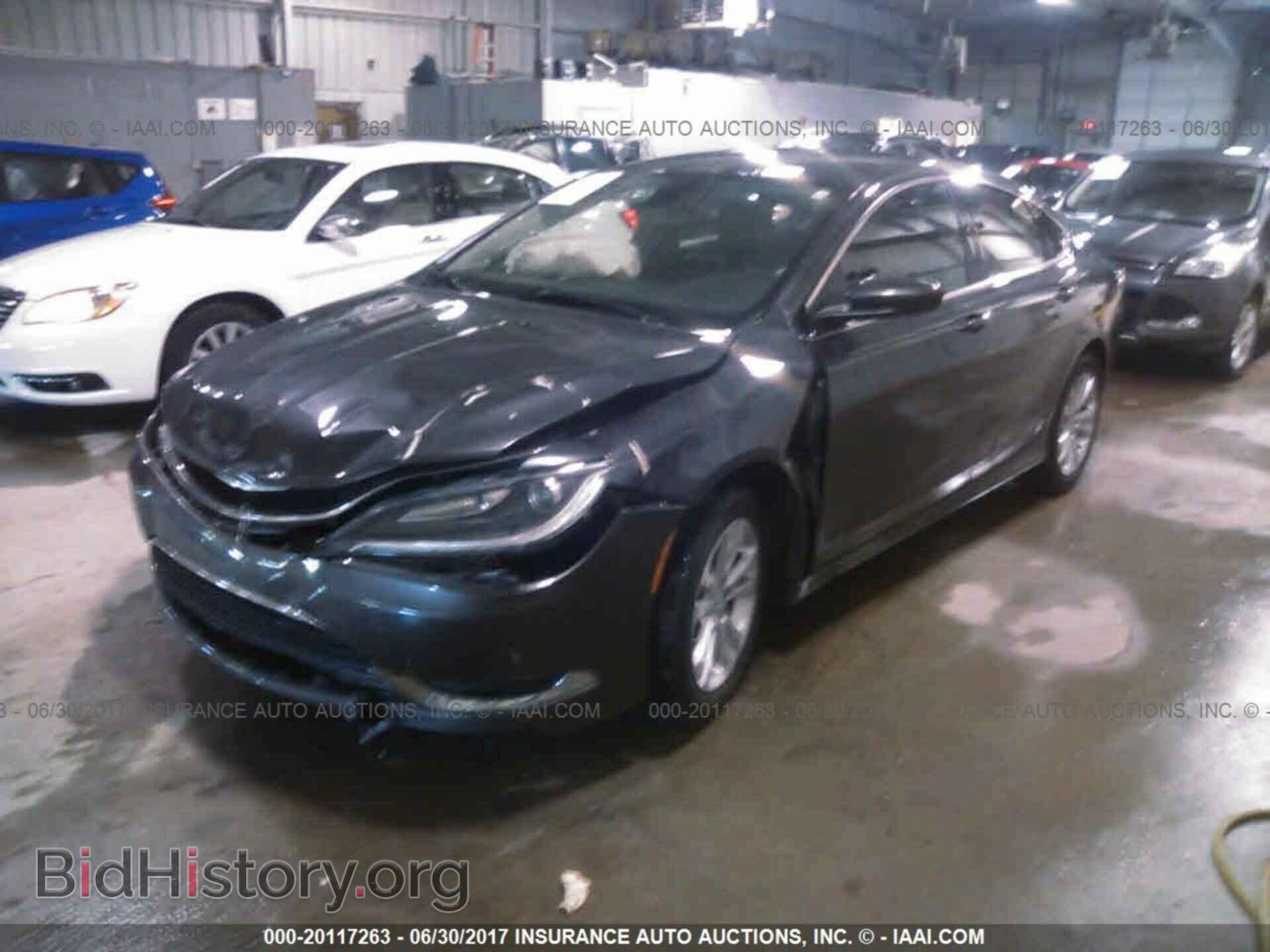 2015 Chrysler 200 - VIN: 1C3CCCAB0FN602144 - Photo 2