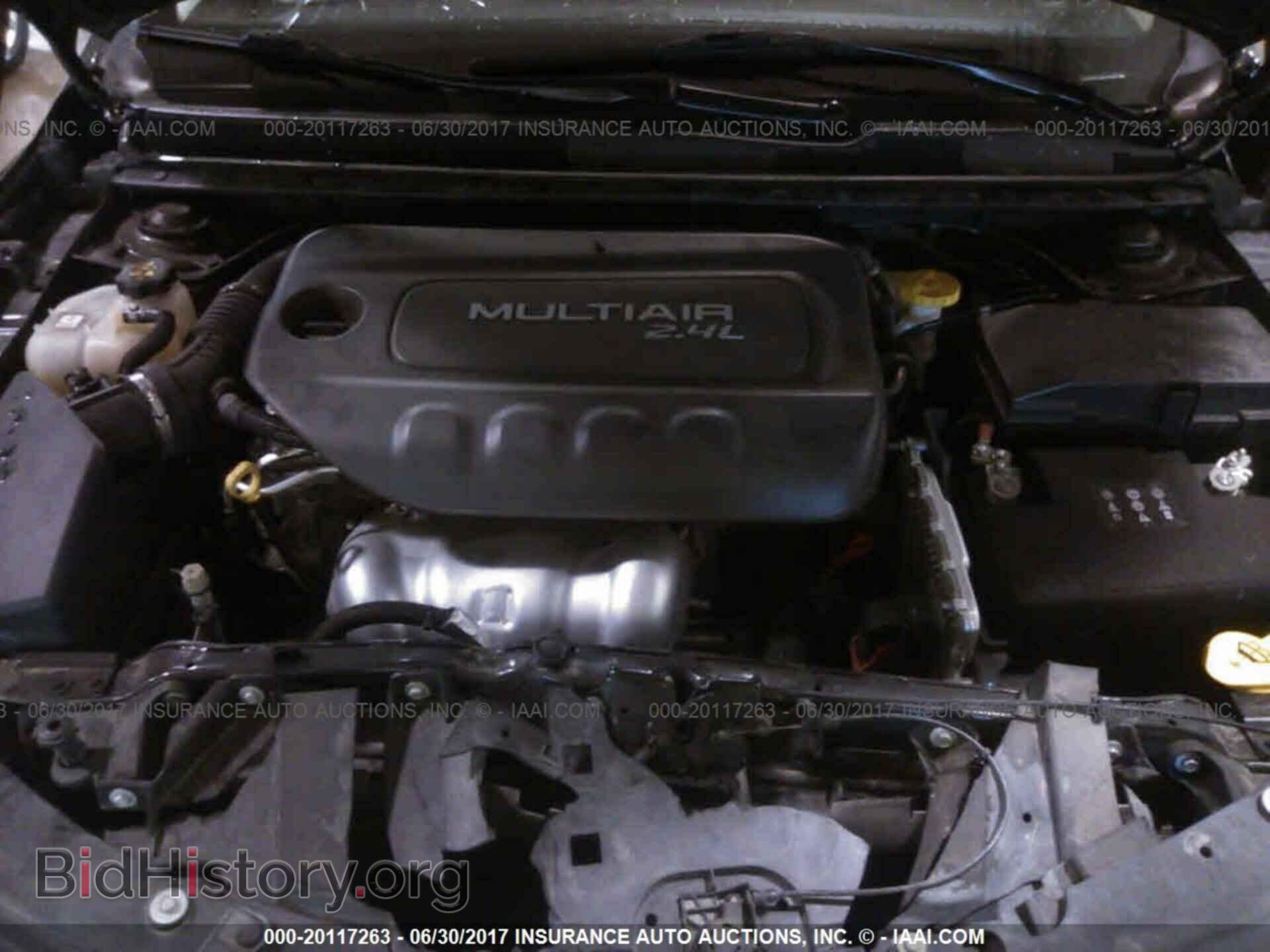 2015 Chrysler 200 - VIN: 1C3CCCAB0FN602144 - Photo 10