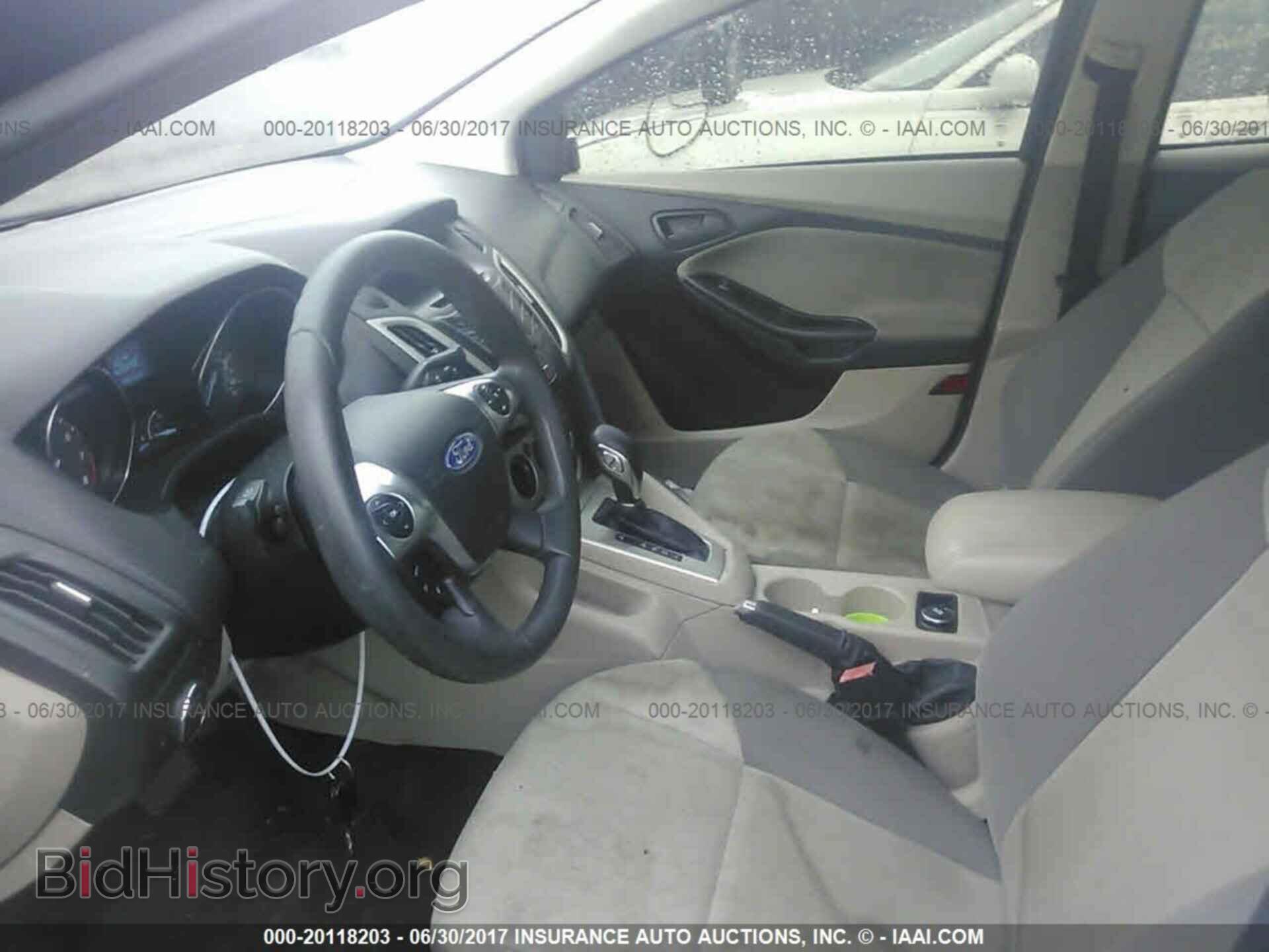 2012 Ford Focus - VIN: 1FAHP3F28CL369870 - Photo 5