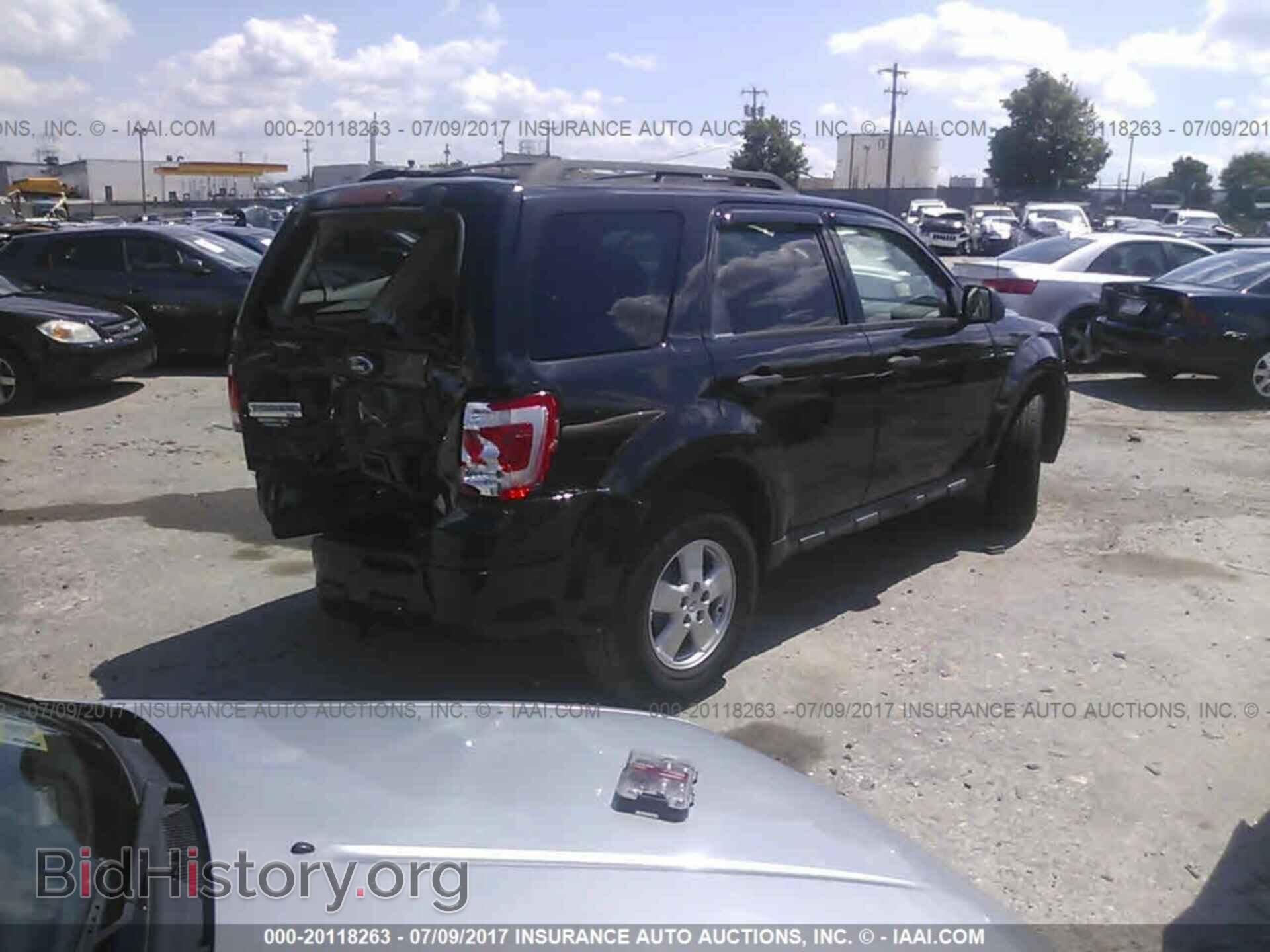 2011 Ford Escape - VIN: 1FMCU9D74BKC35498 - Photo 4