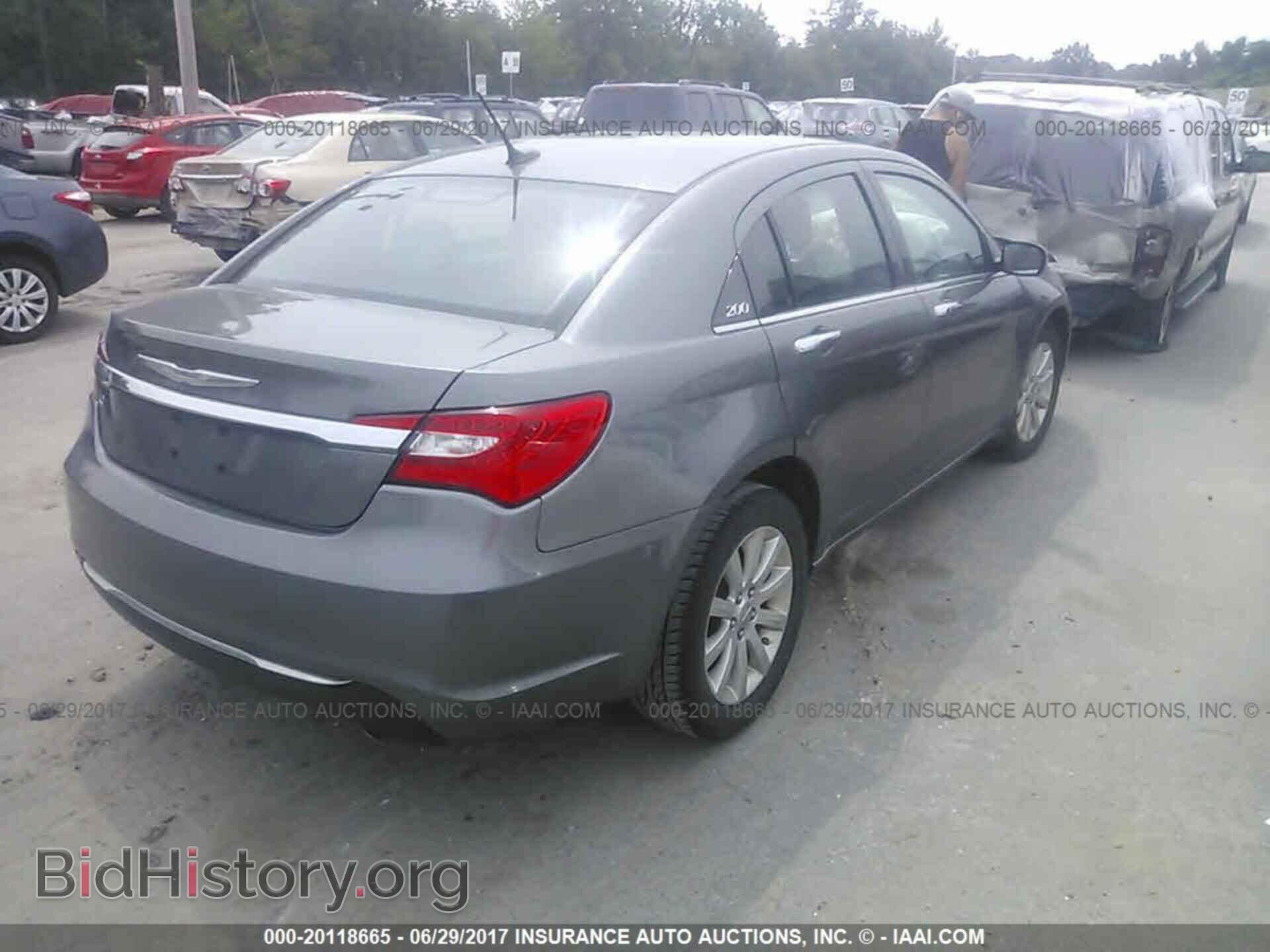 2013 Chrysler 200 - VIN: 1C3CCBCG4DN507652 - Photo 4