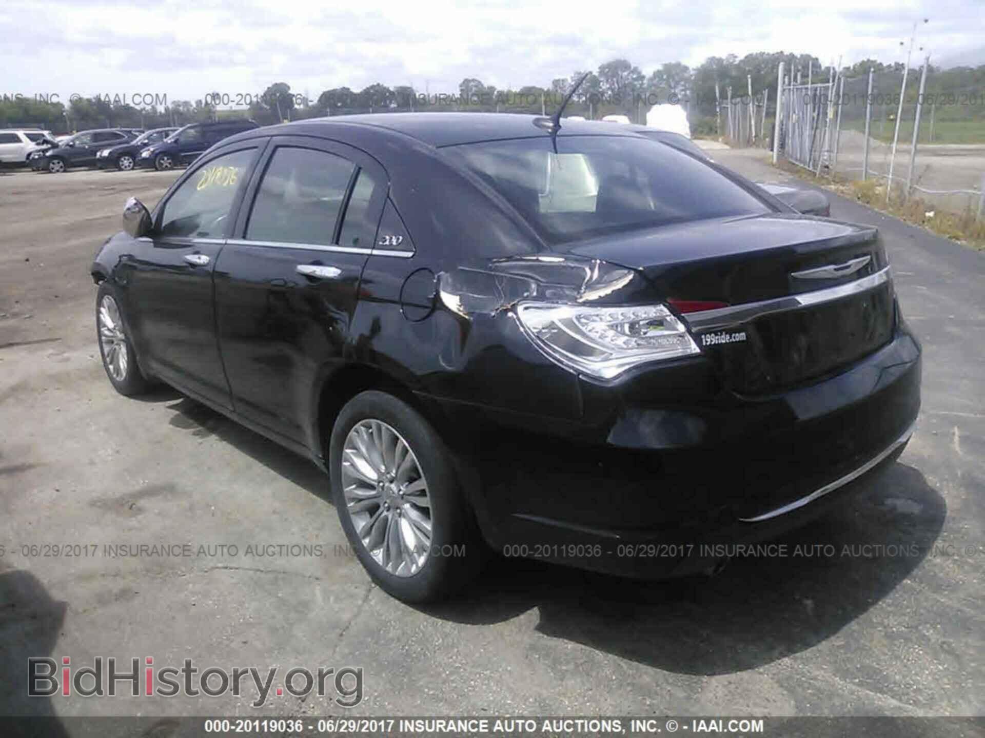 2013 Chrysler 200 - VIN: 1C3CCBCG2DN618295 - Photo 3