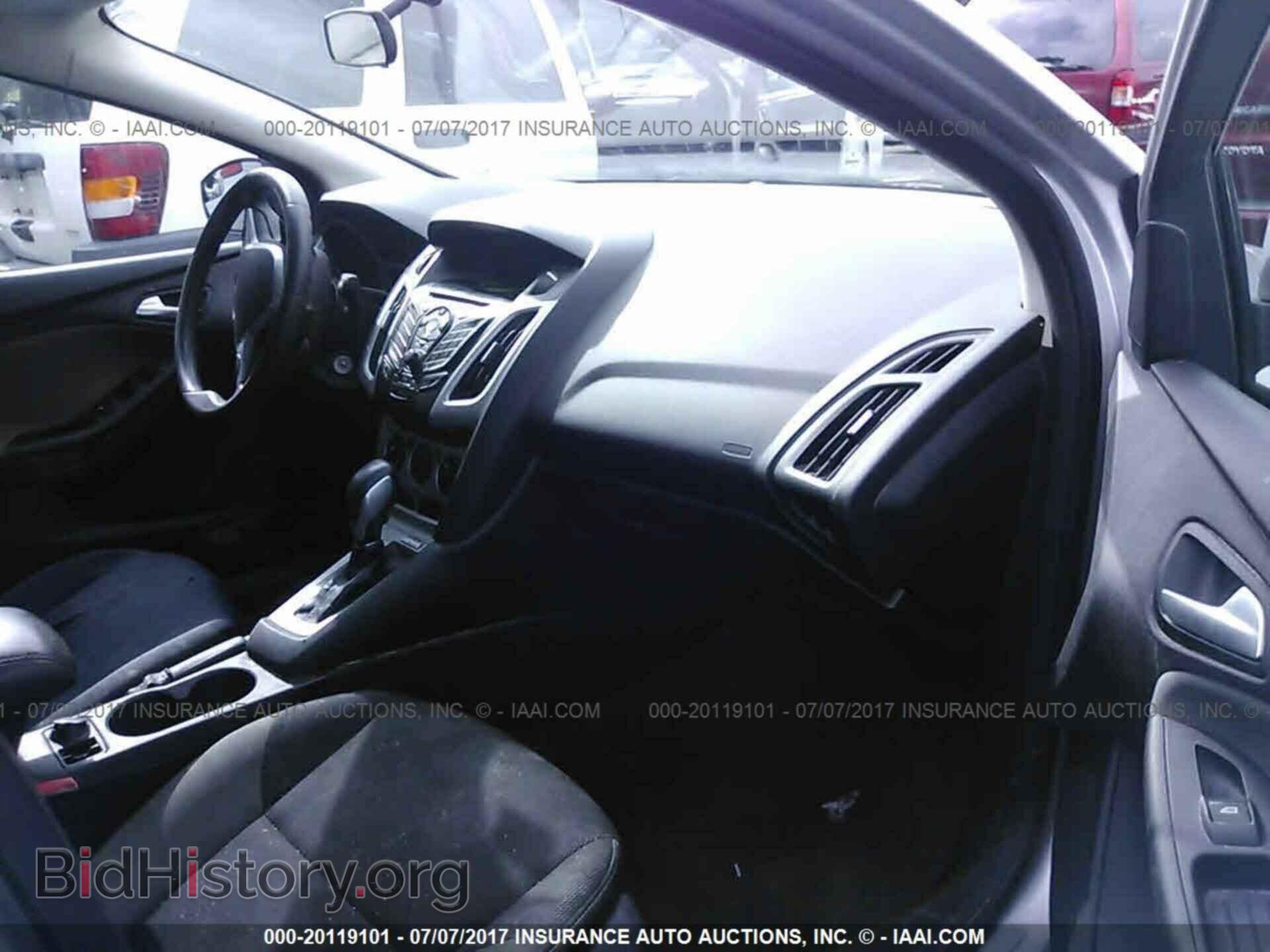2014 Ford Focus - VIN: 1FADP3F22EL417641 - Фото 5