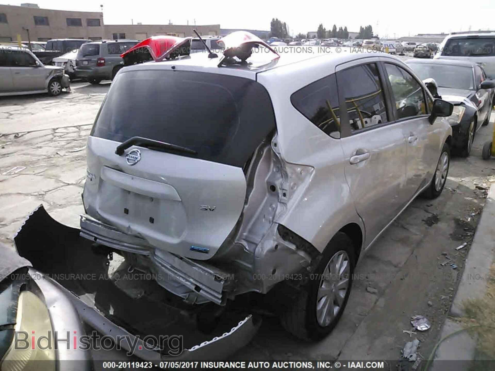 2015 Nissan Versa note - VIN: 3N1CE2CP4FL405182 - Photo 4