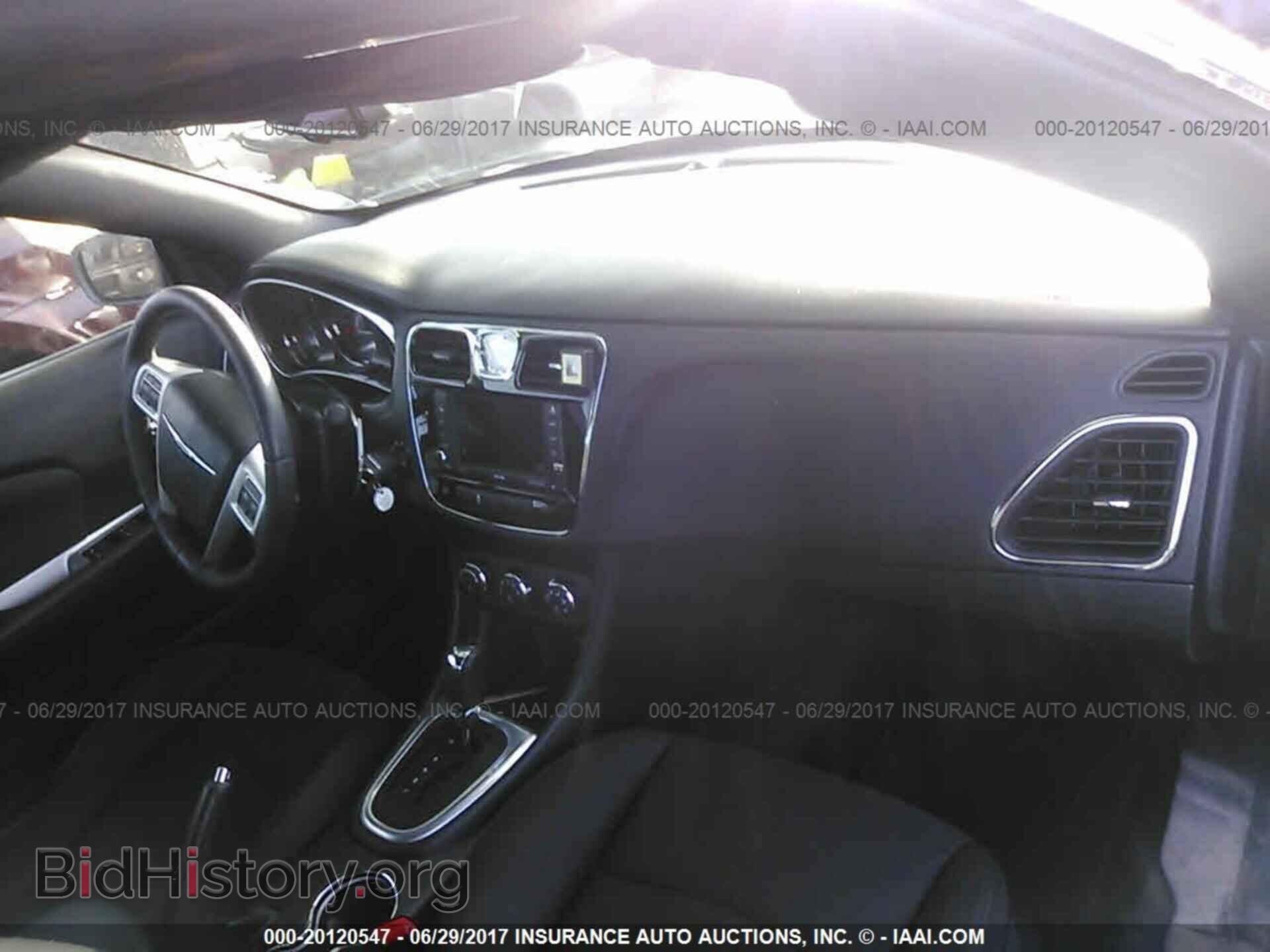 2014 Chrysler 200 - VIN: 1C3BCBEG7EN156231 - Photo 5