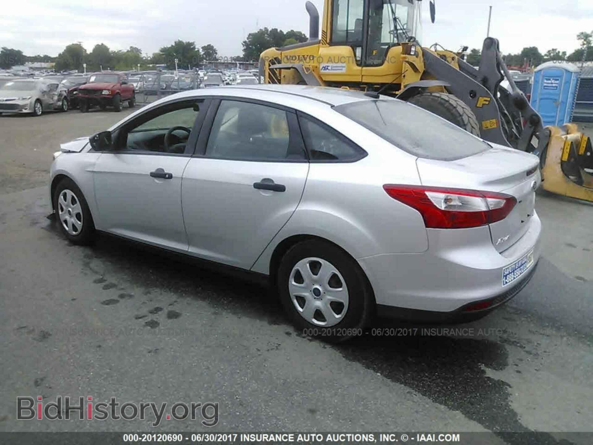 2014 Ford Focus - VIN: 1FADP3E20EL306507 - Фото 3