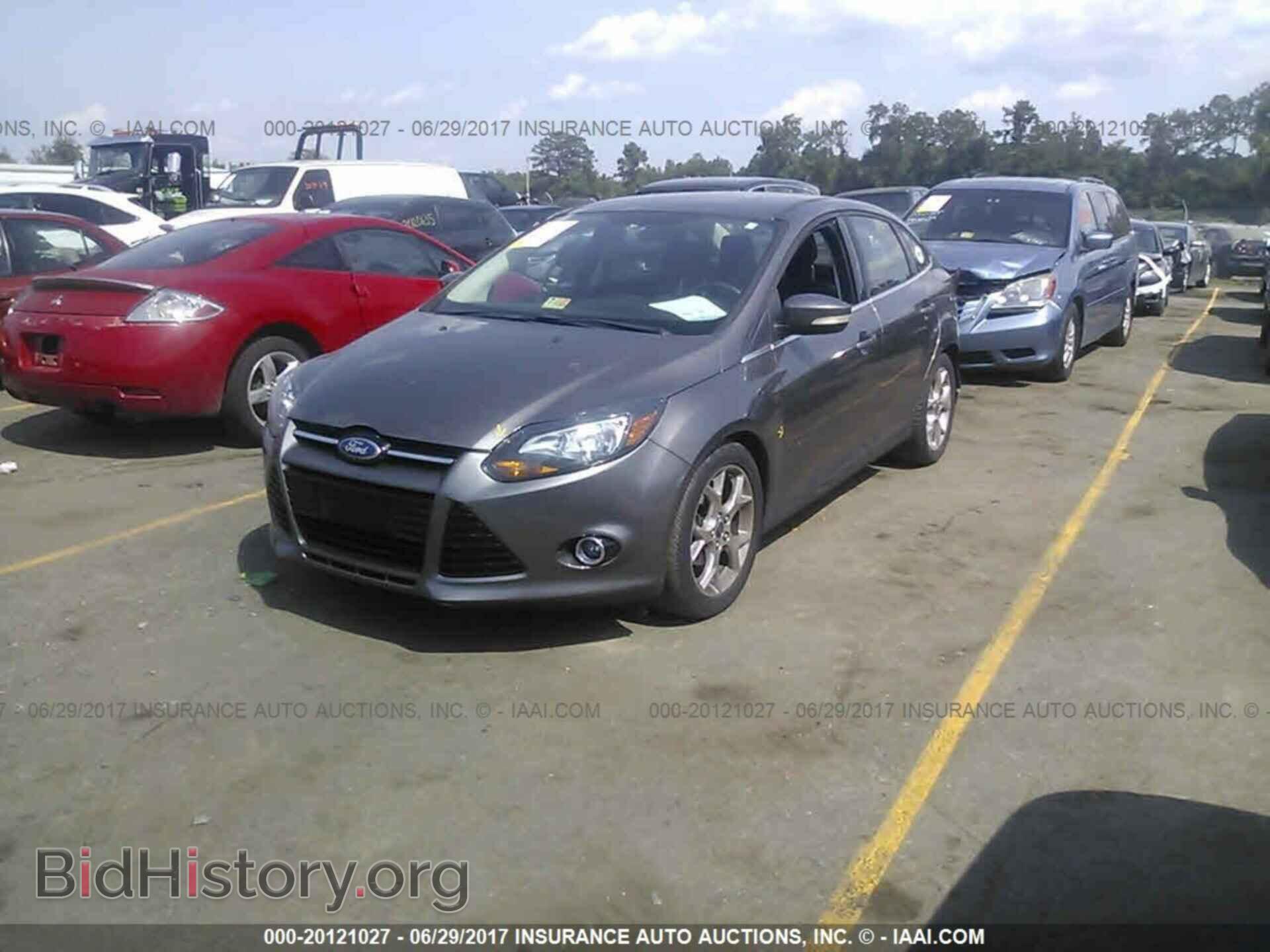 2012 Ford Focus - VIN: 1FAHP3J20CL219355 - Photo 2