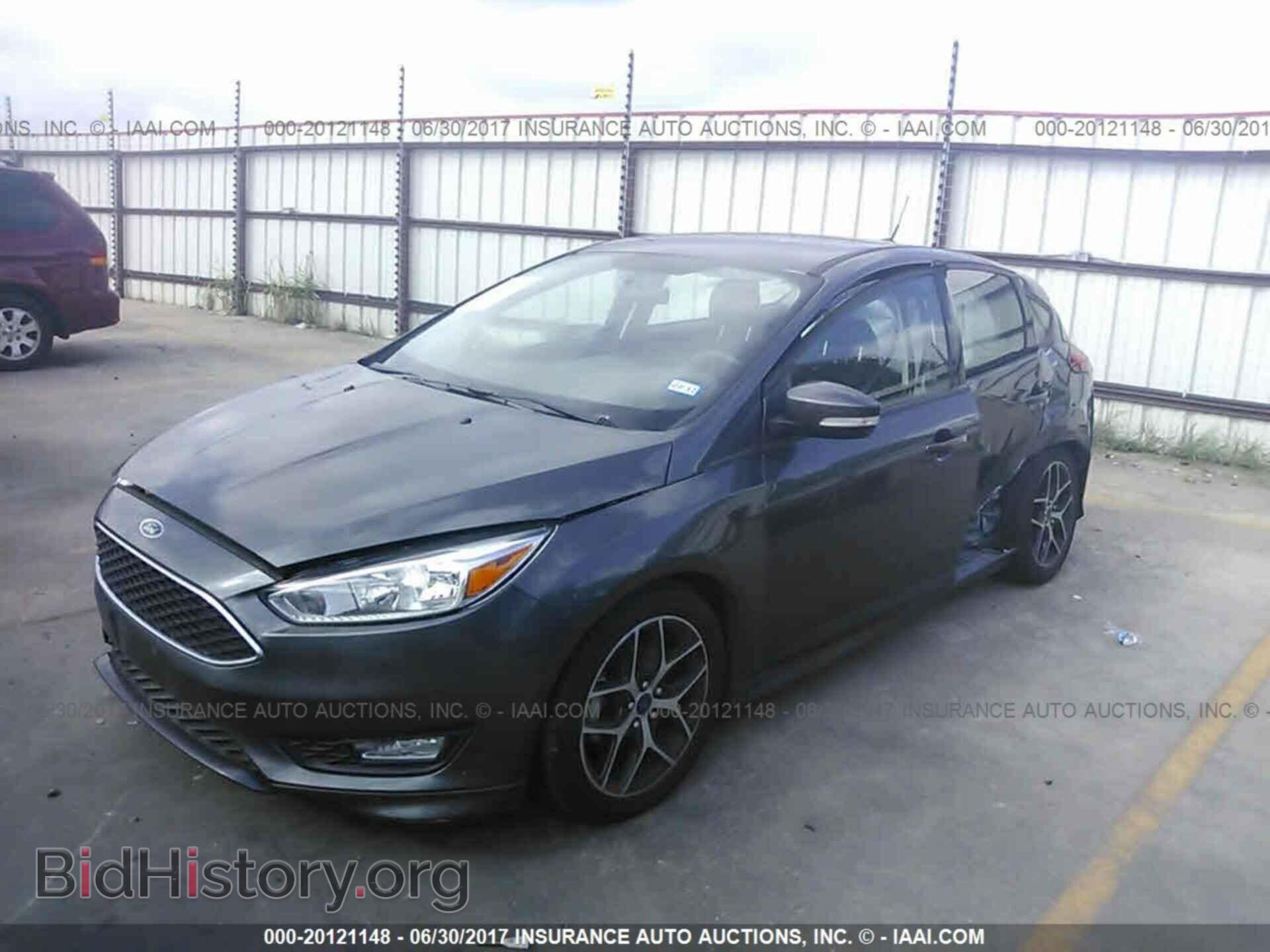 2015 Ford Focus - VIN: 1FADP3K2XFL299748 - Фото 2