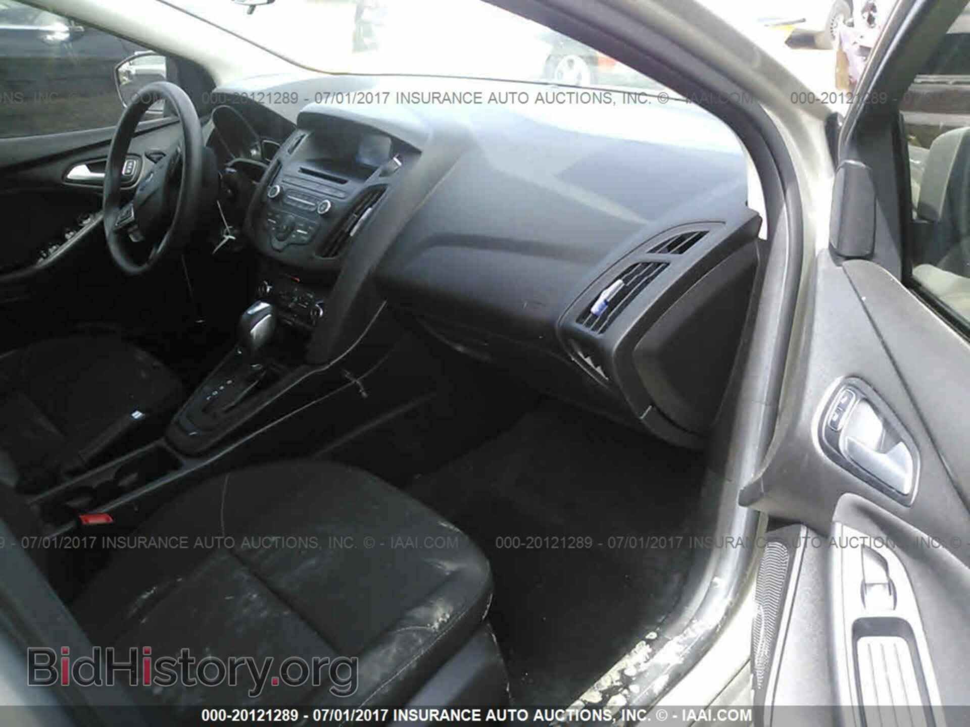 2016 Ford Focus - VIN: 1FADP3F22GL318076 - Фото 5