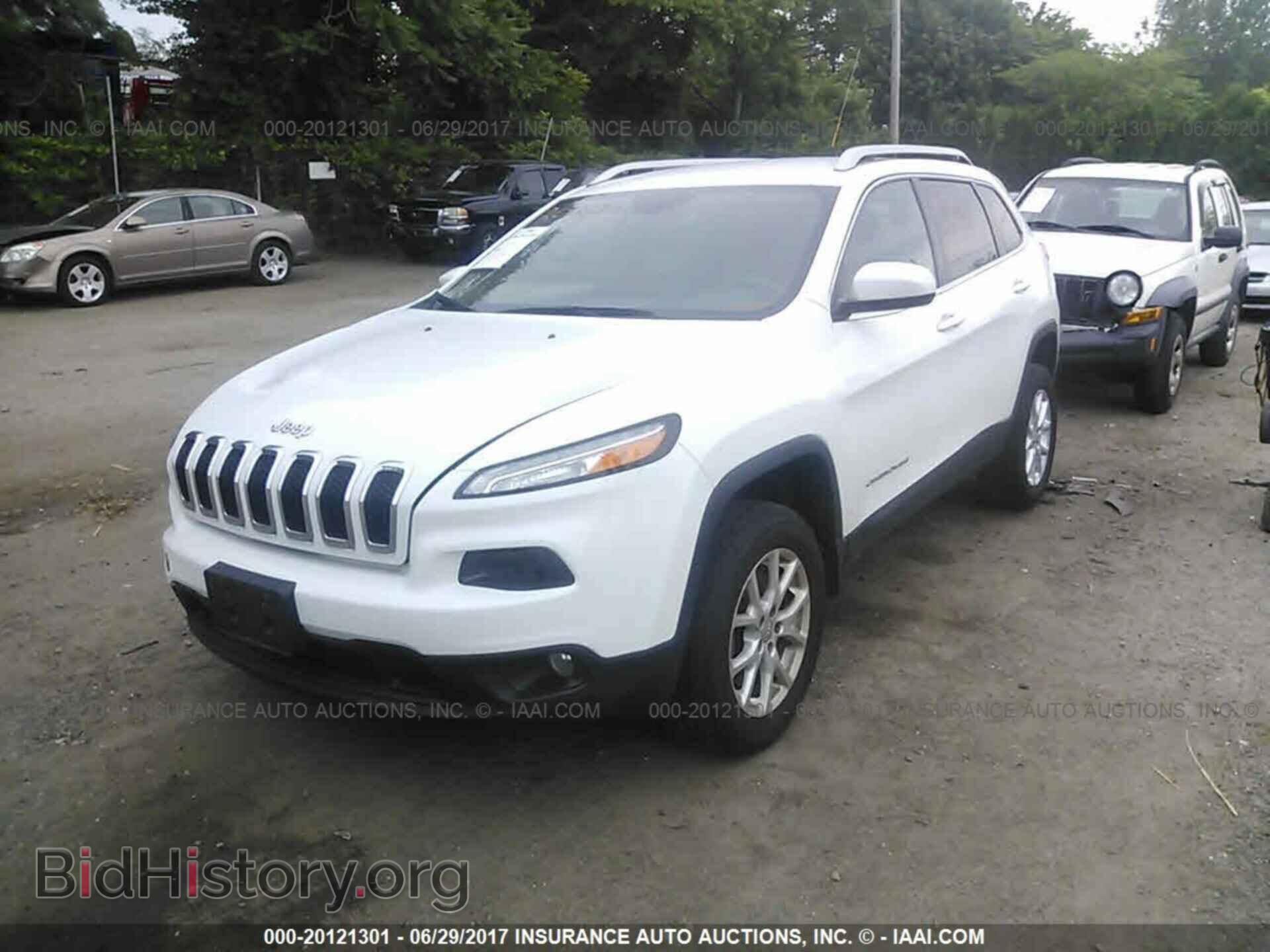 2014 Jeep Cherokee - VIN: 1C4PJMCBXEW320494 - Фото 2