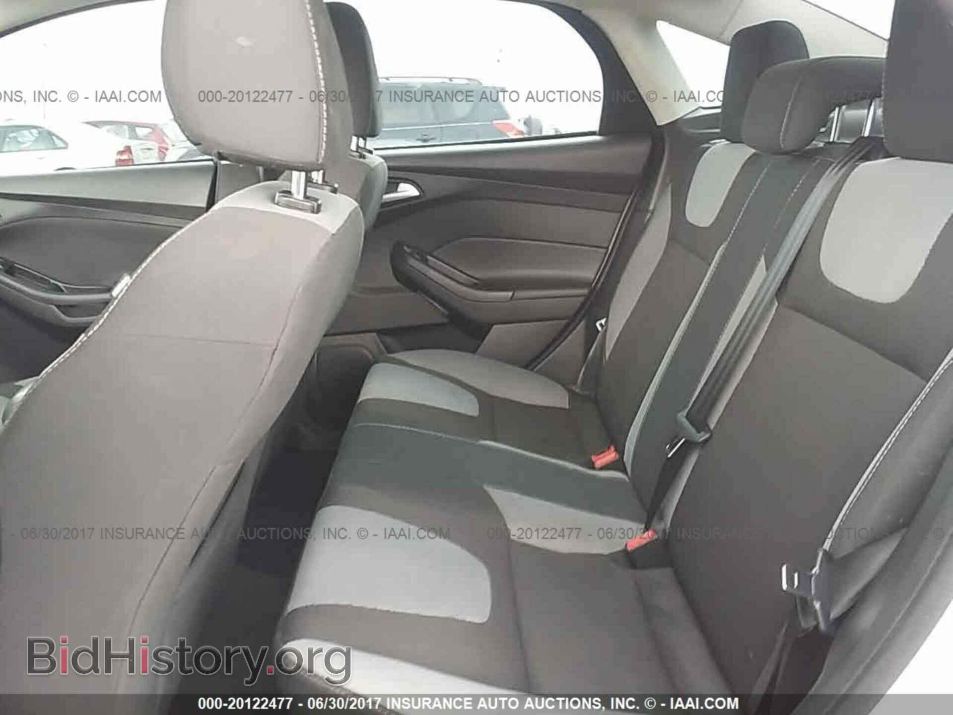 2014 Ford Focus - VIN: 1FADP3F22EL447920 - Photo 8