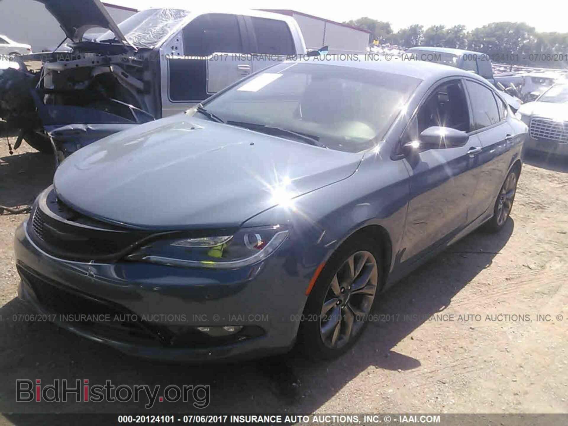 2015 Chrysler 200 - VIN: 1C3CCCBB3FN554881 - Photo 2